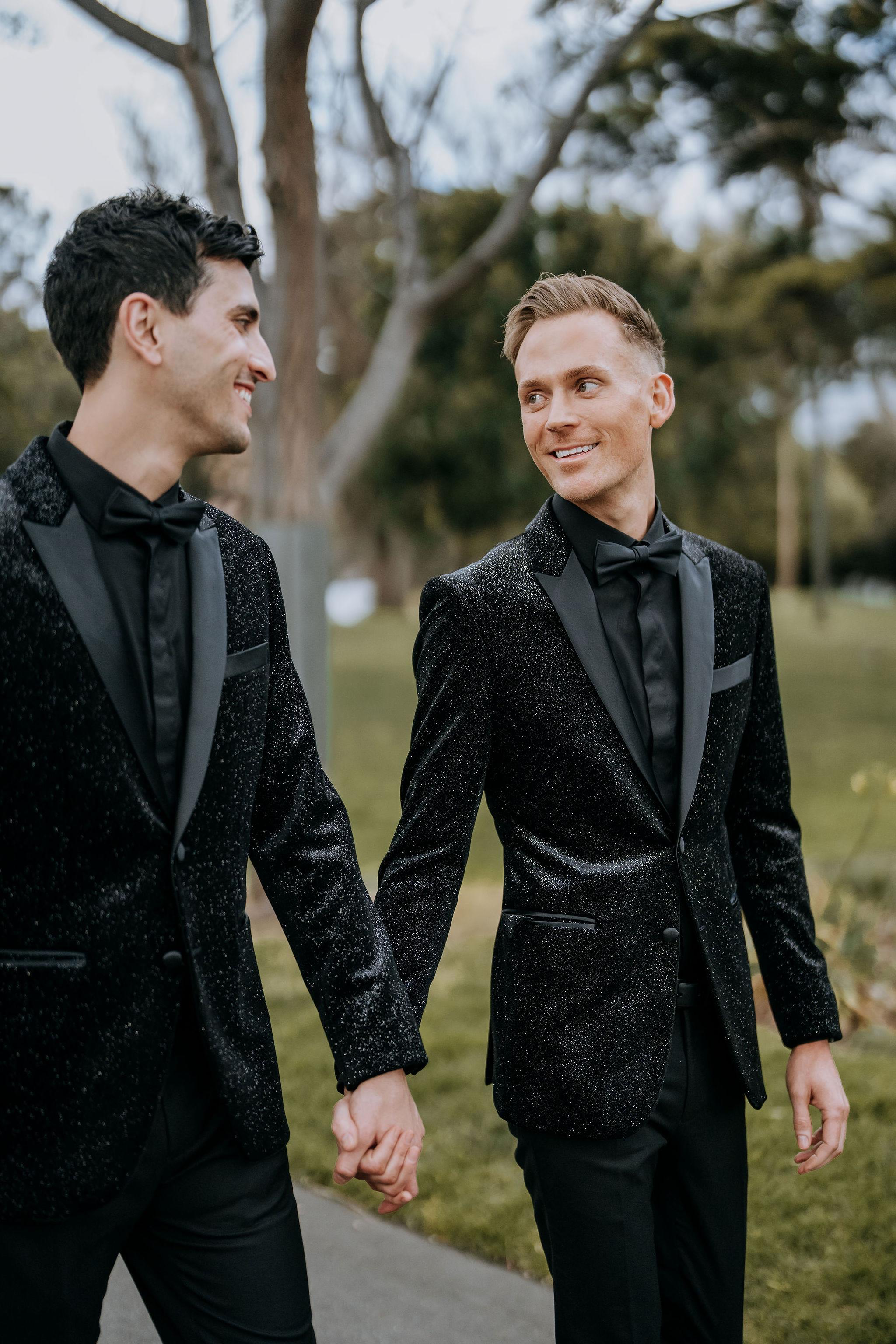 A Glamorous Summer Wedding at Twotonmax 41
