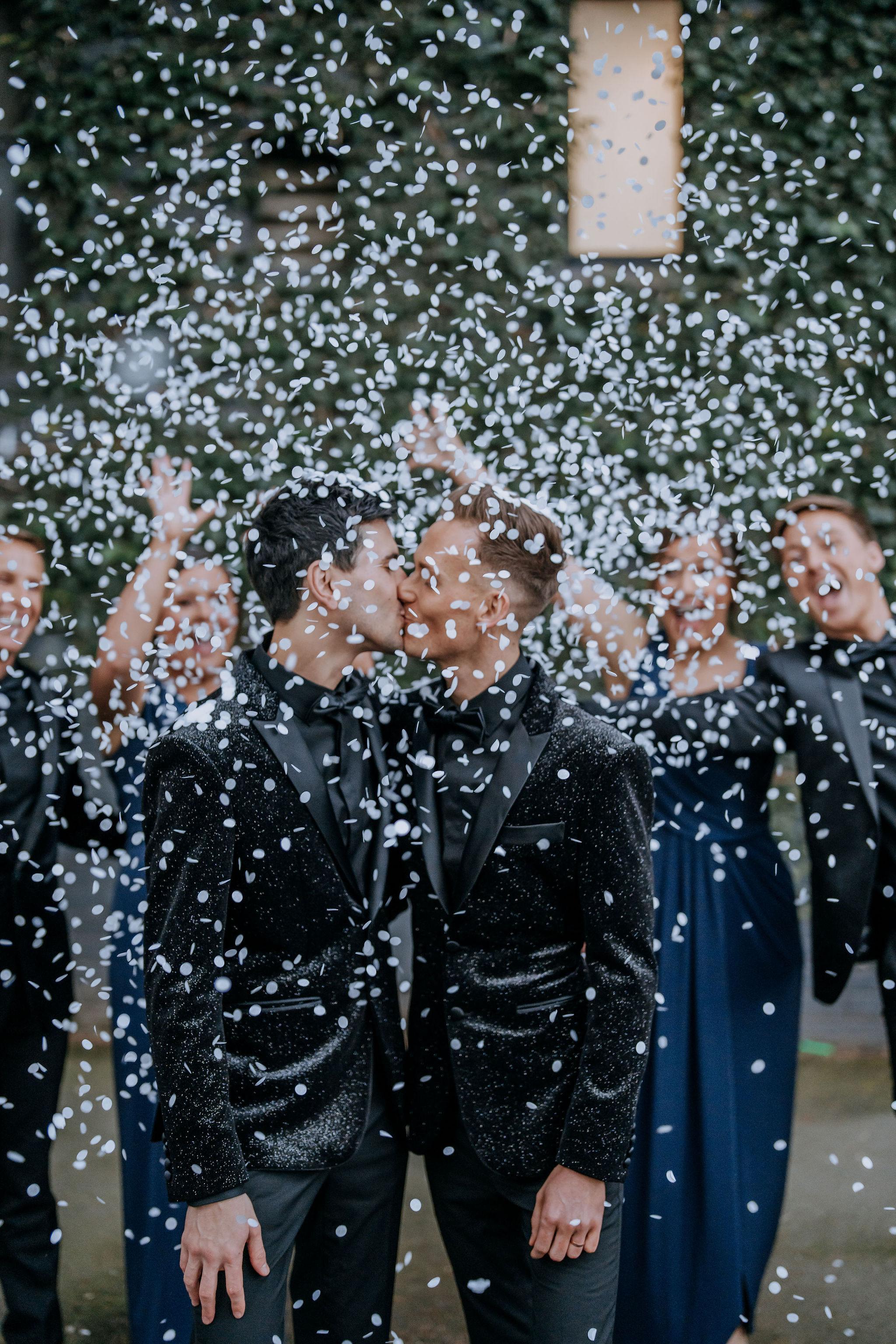 A Glamorous Summer Wedding at Twotonmax 67