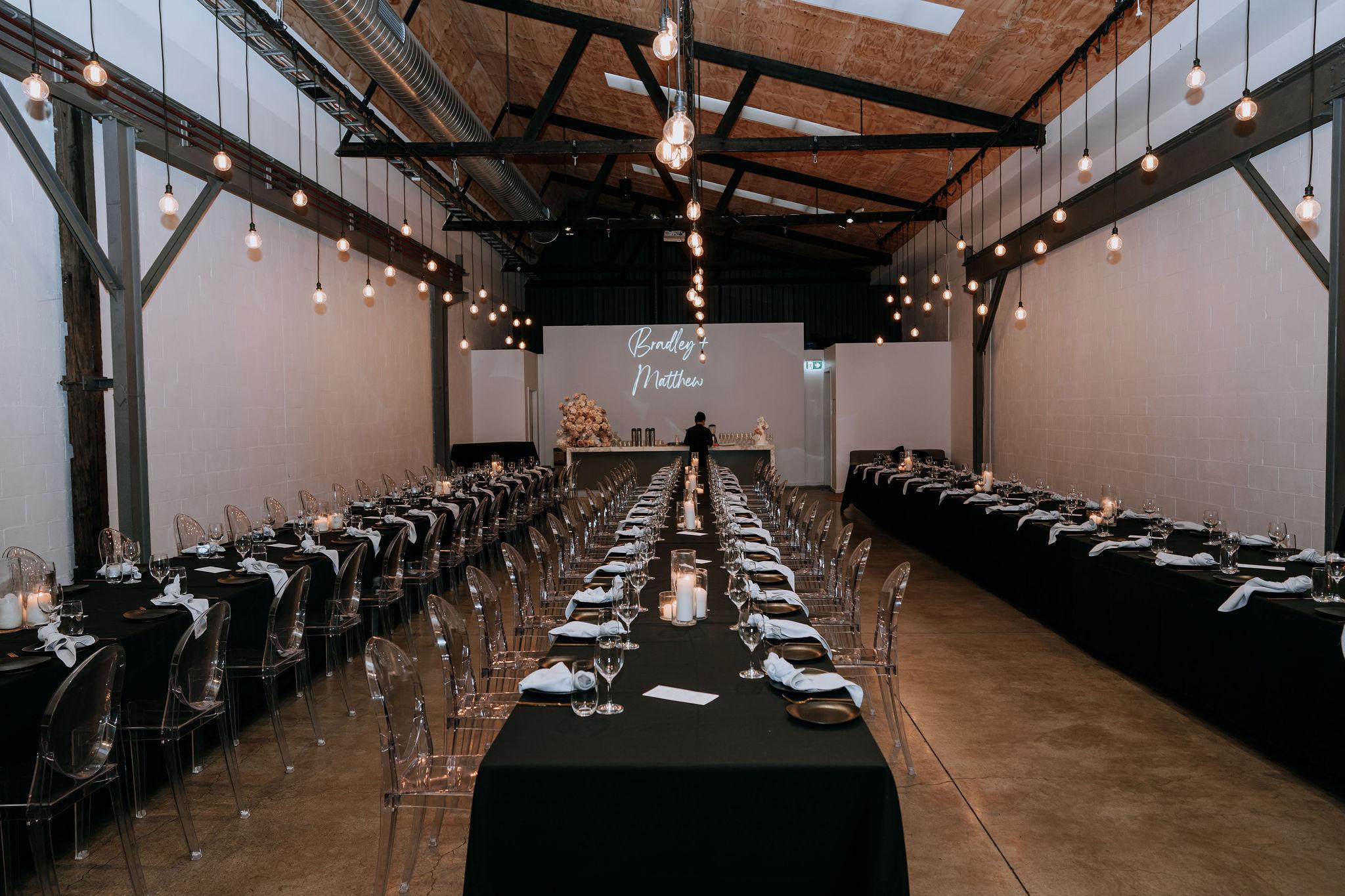 A Glamorous Summer Wedding at Twotonmax 12
