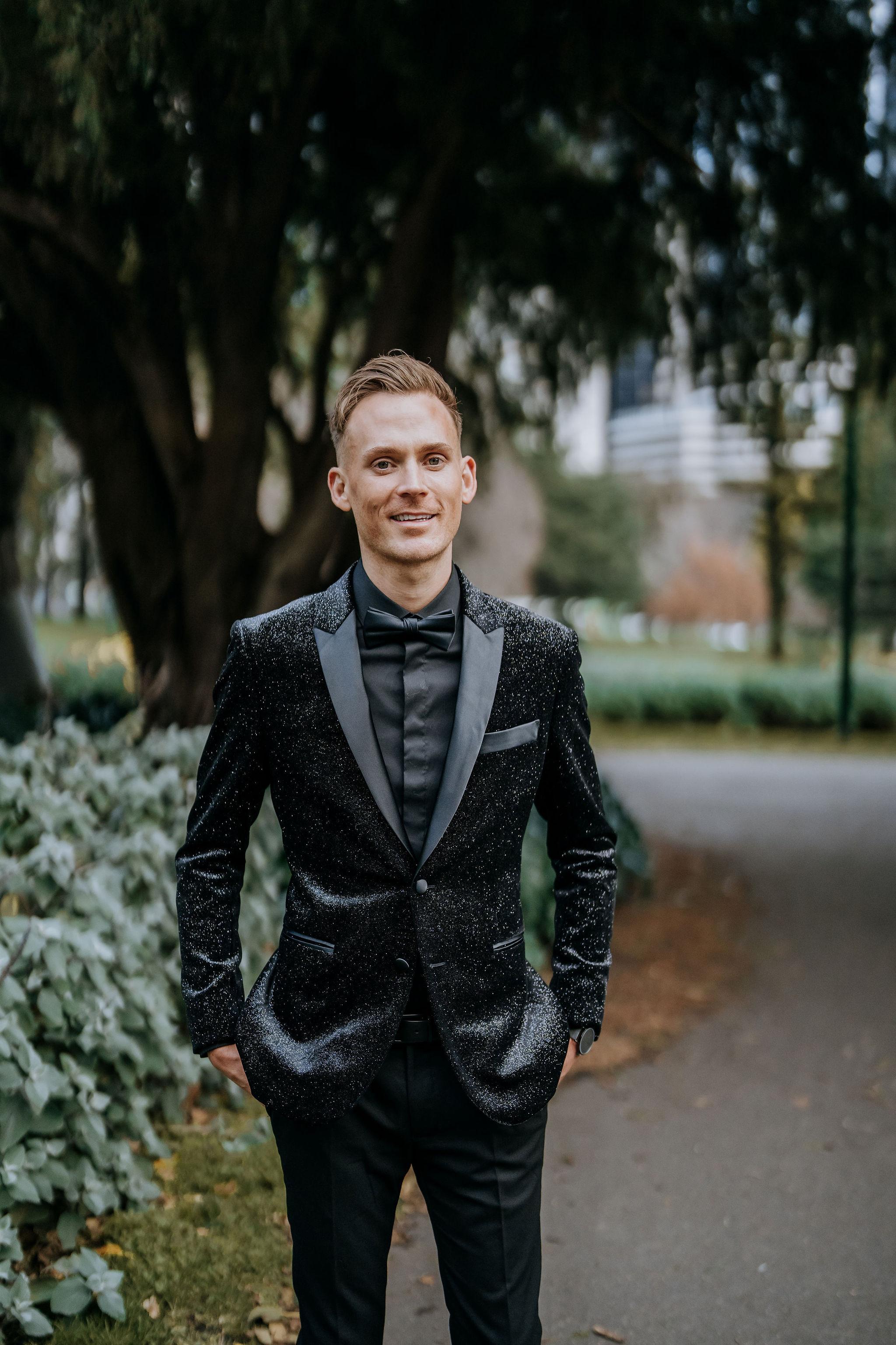 A Glamorous Summer Wedding at Twotonmax 47