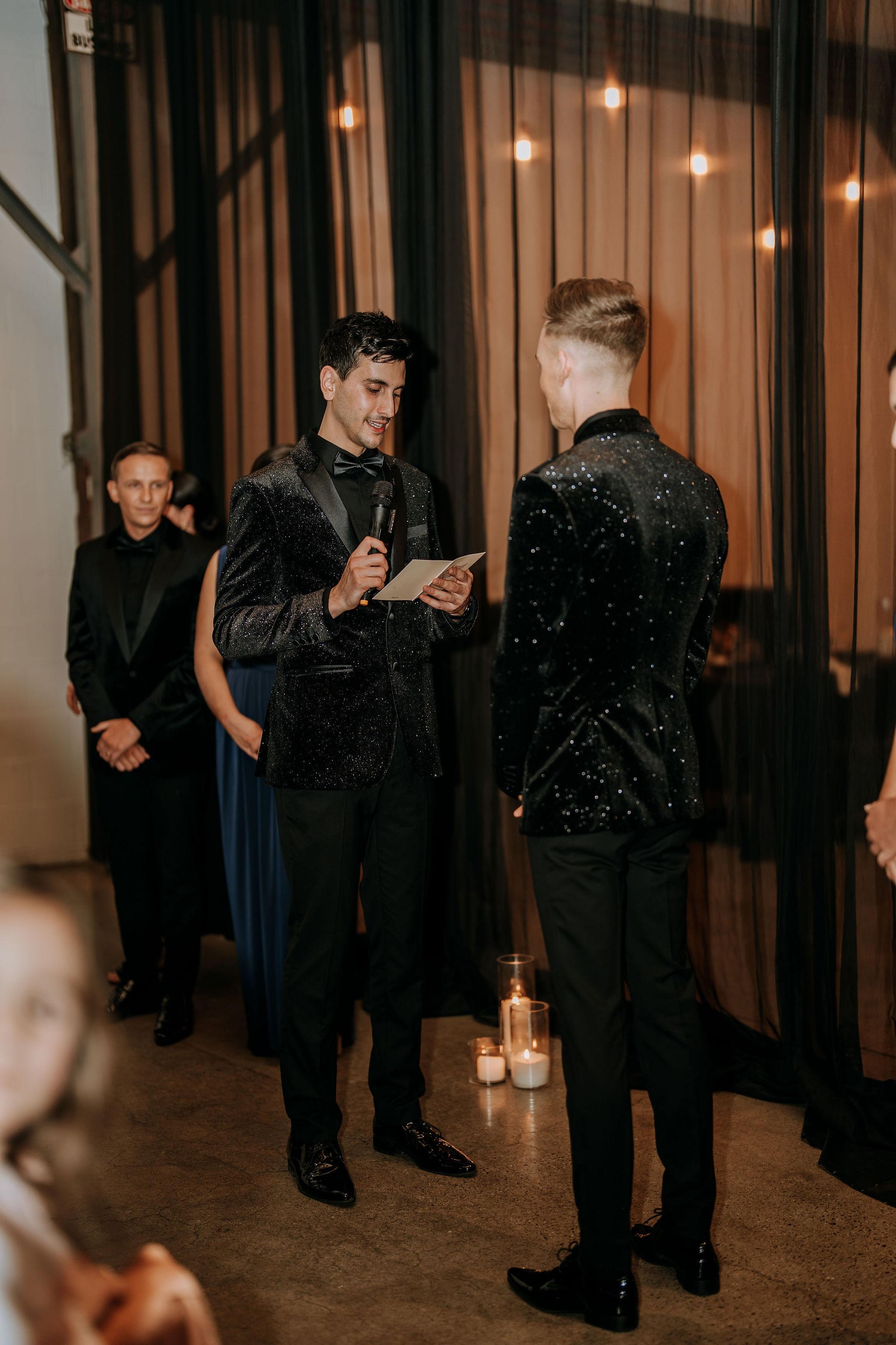 A Glamorous Summer Wedding at Twotonmax 29