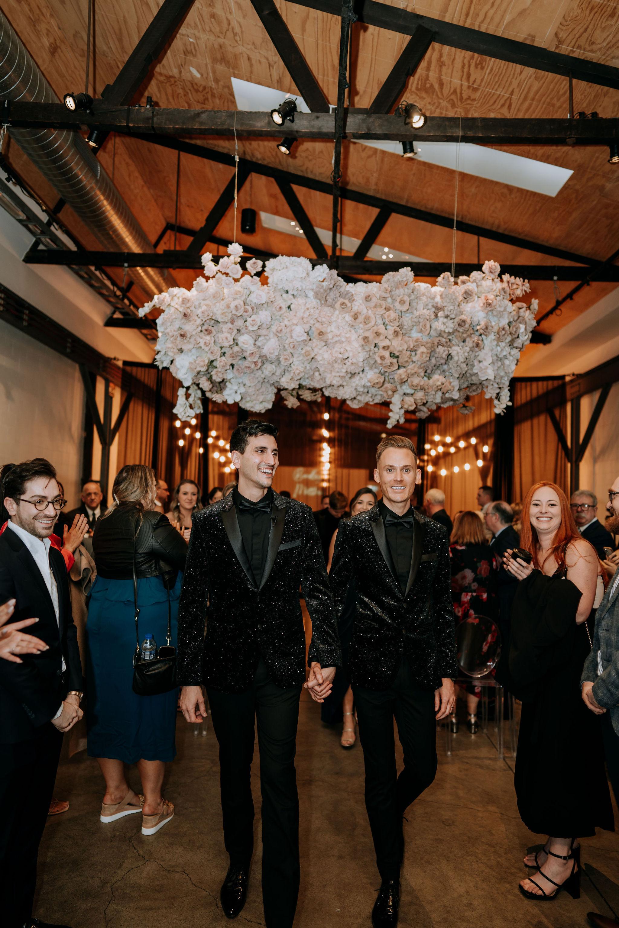 A Glamorous Summer Wedding at Twotonmax 54