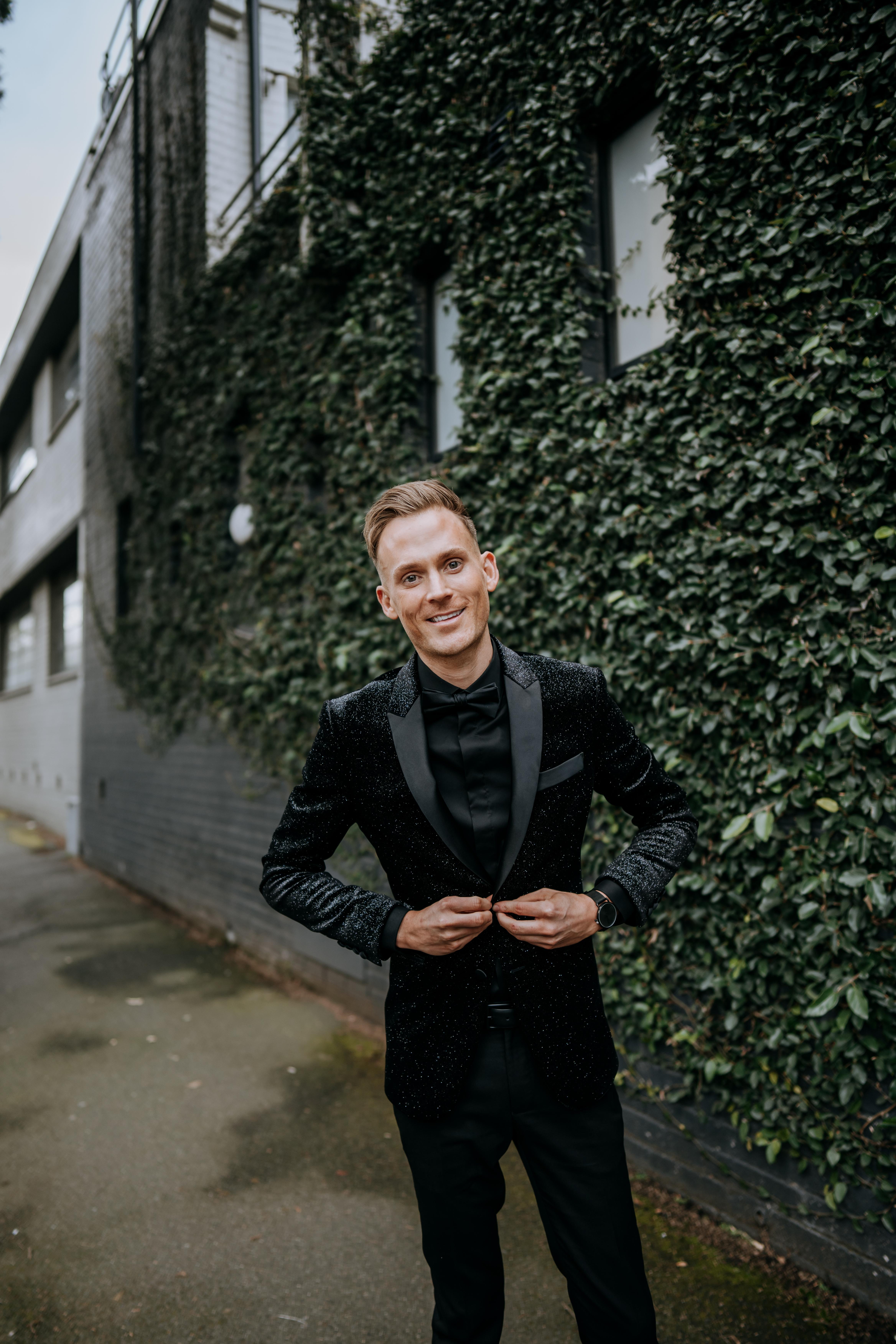 A Glamorous Summer Wedding at Two Ton Max photo 3