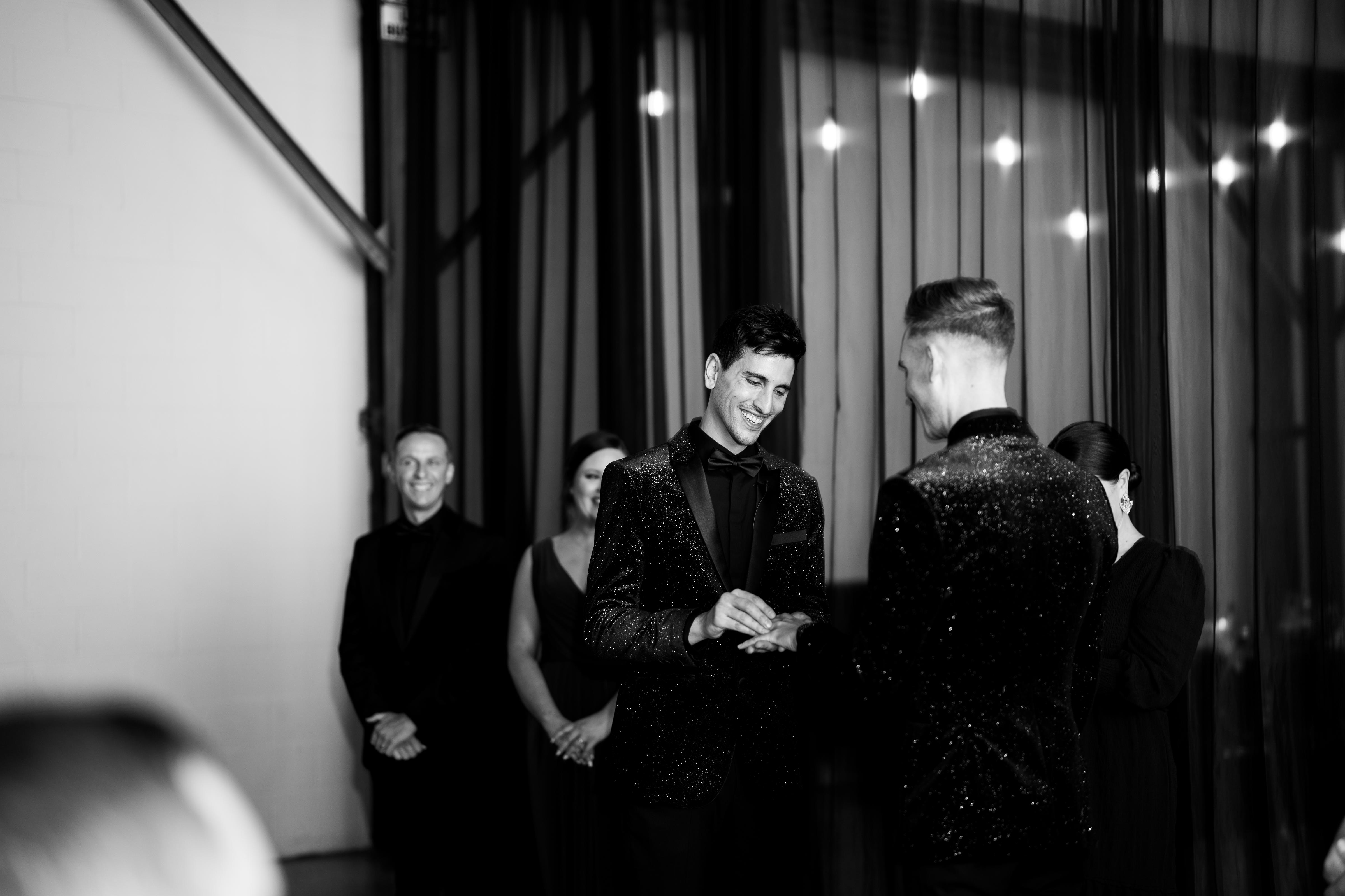 A Glamorous Summer Wedding at Two Ton Max 2
