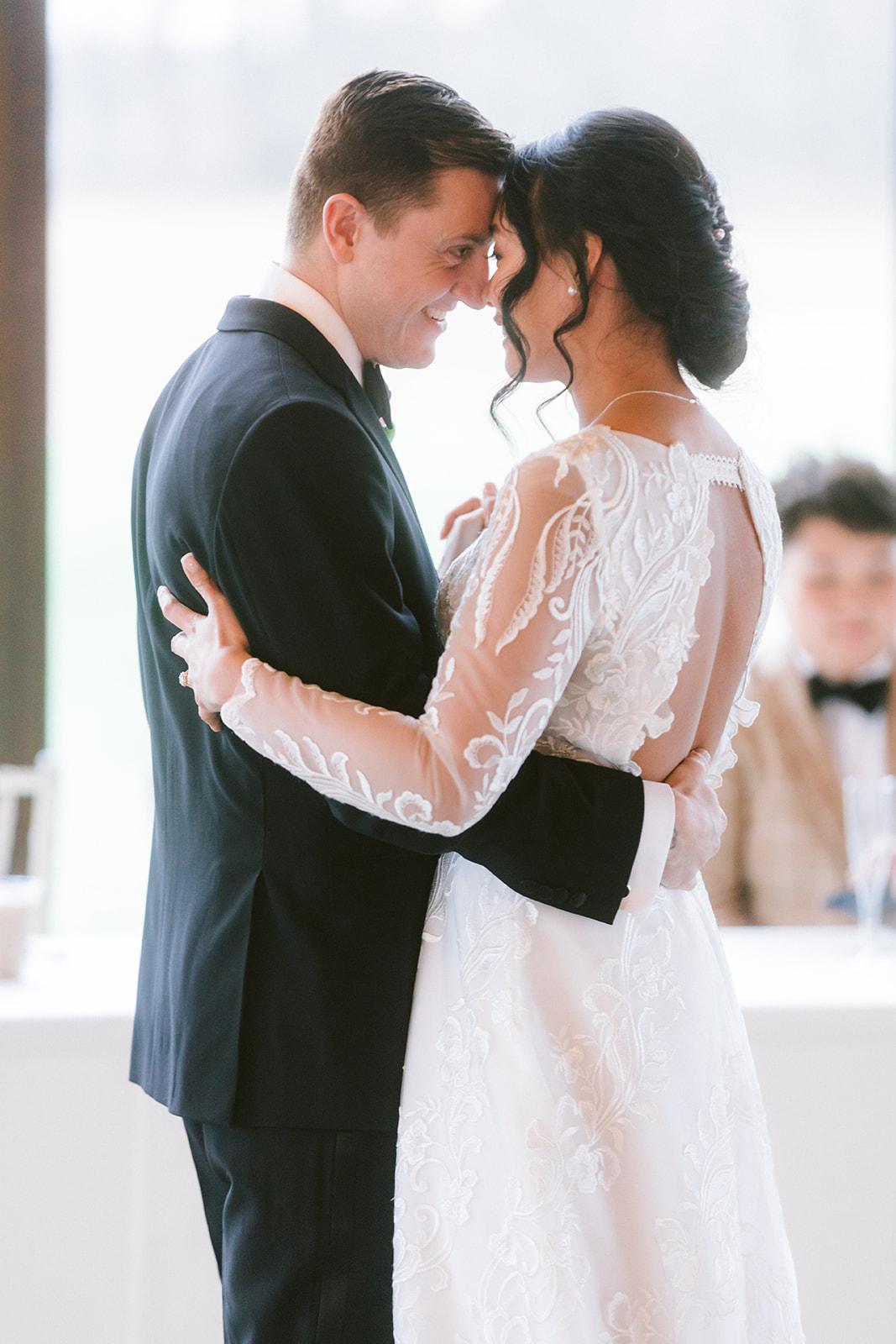 A Classic Spring Wedding at Jorgensen Oak Grove 9