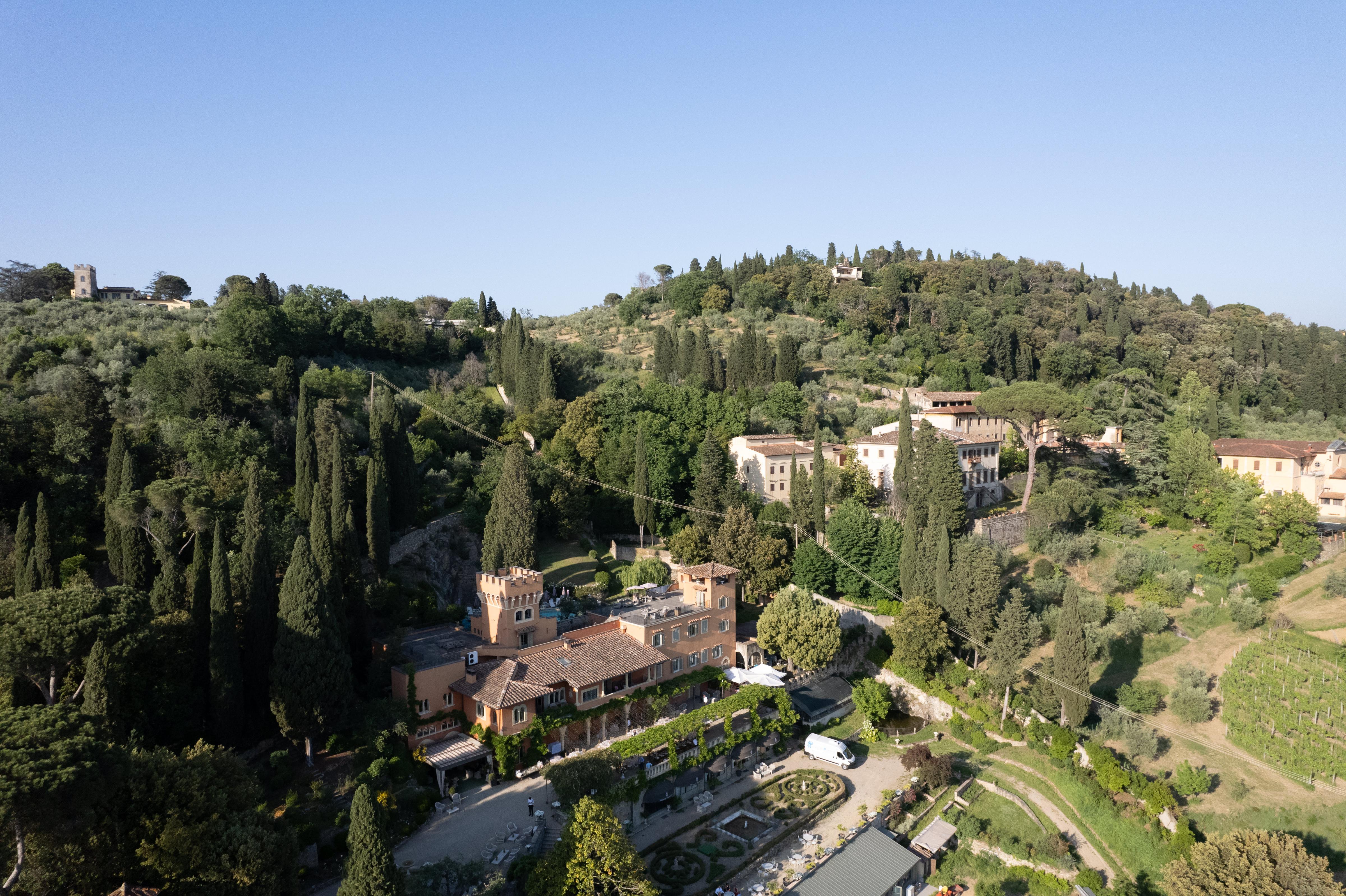 A Glamorous Spring Wedding at Villa Le Fontanelle 8
