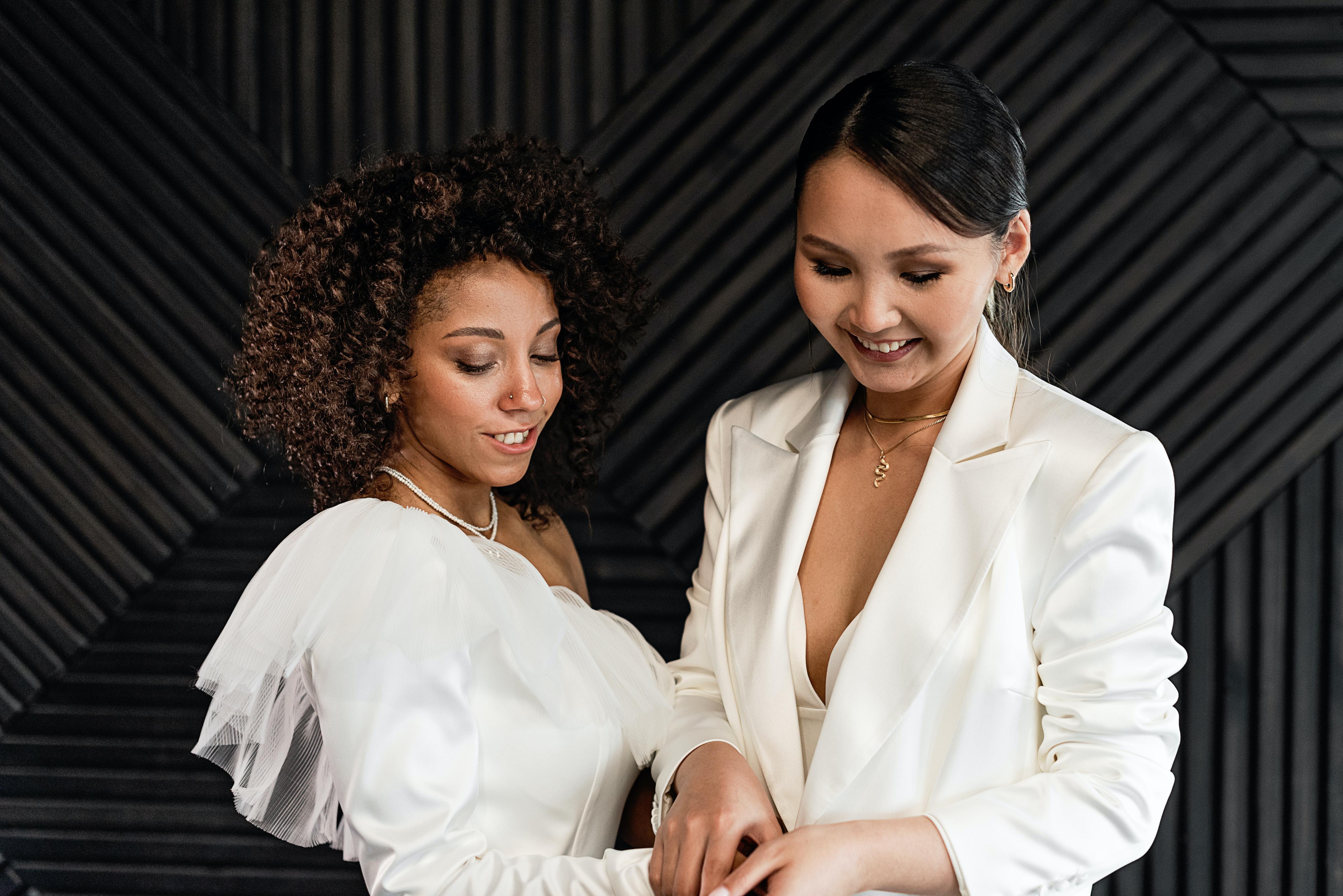 7 Edgy Wedding Trends for the Non-Traditional Couple
