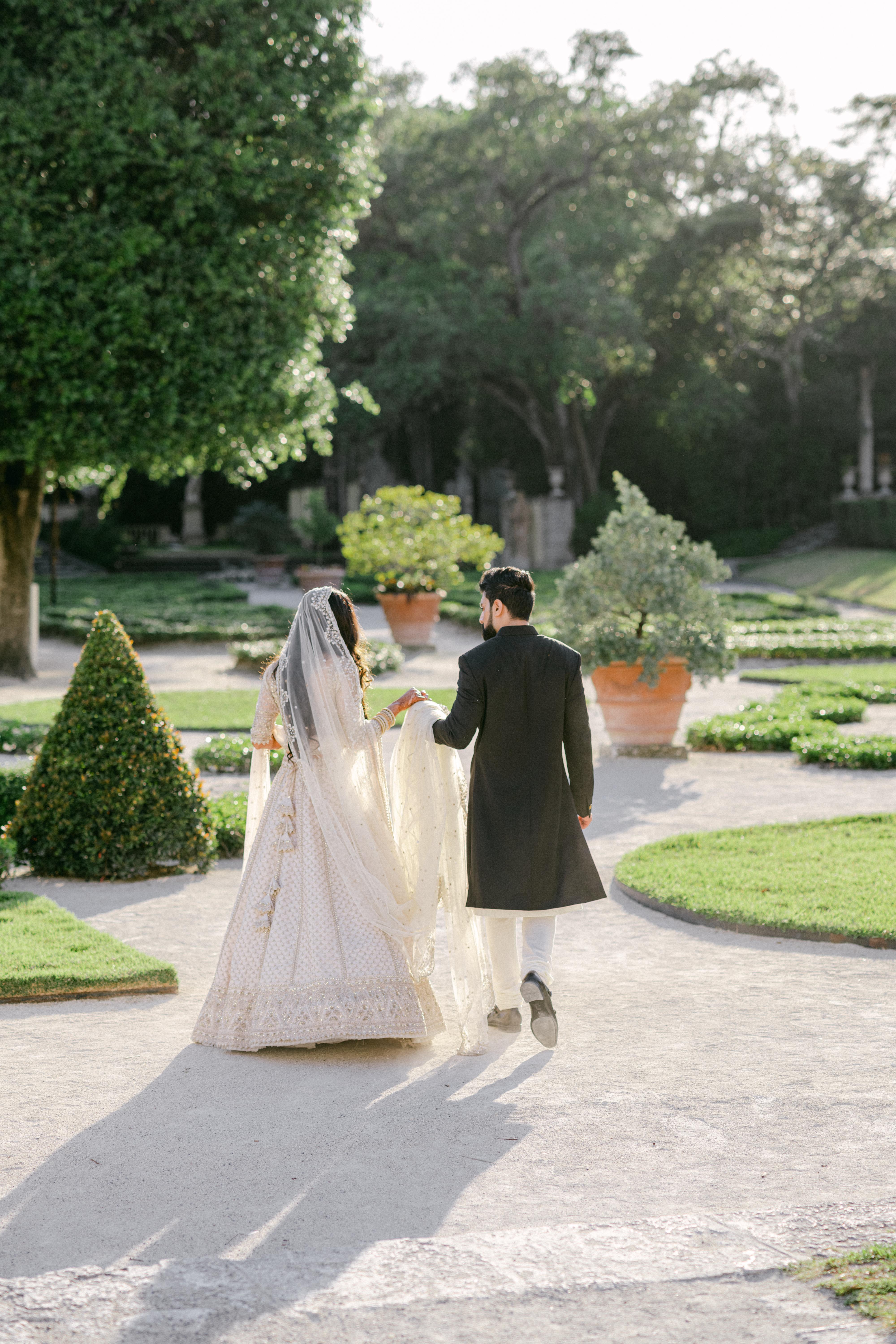 A Romantic Spring Wedding at Vizcaya Museum & Gardens 15