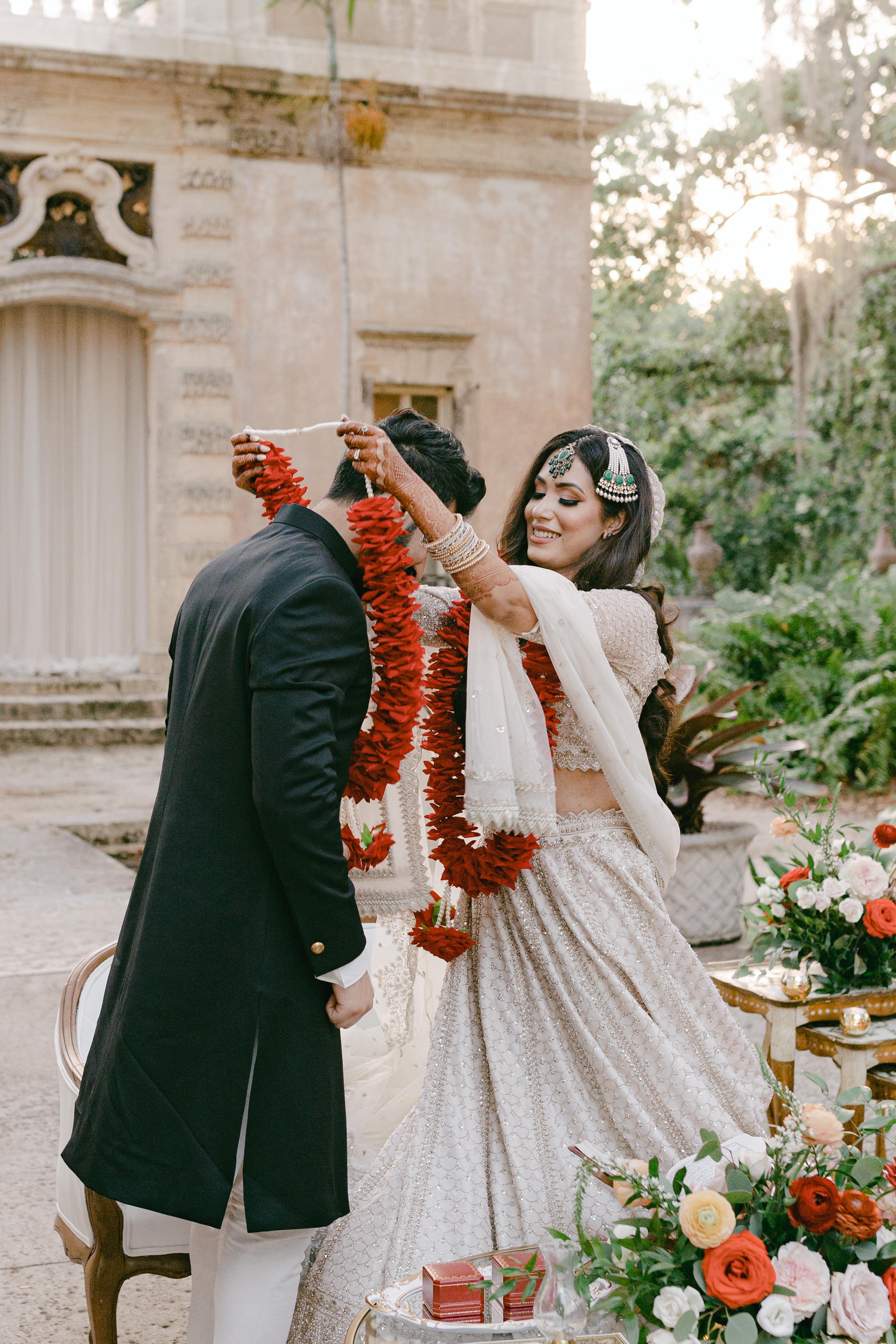A Romantic Spring Wedding at Vizcaya Museum & Gardens 7