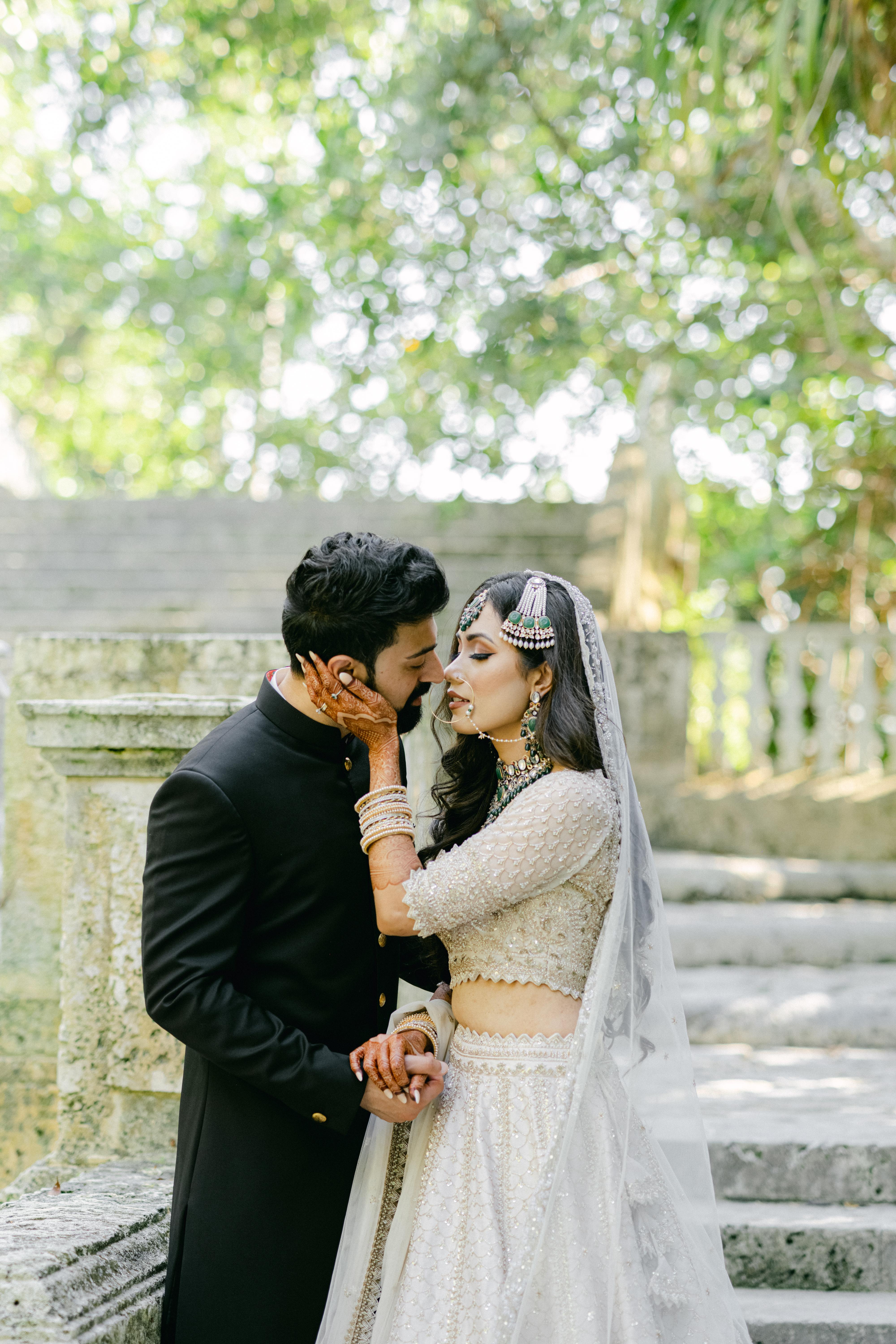 A Romantic Spring Wedding at Vizcaya Museum & Gardens 12
