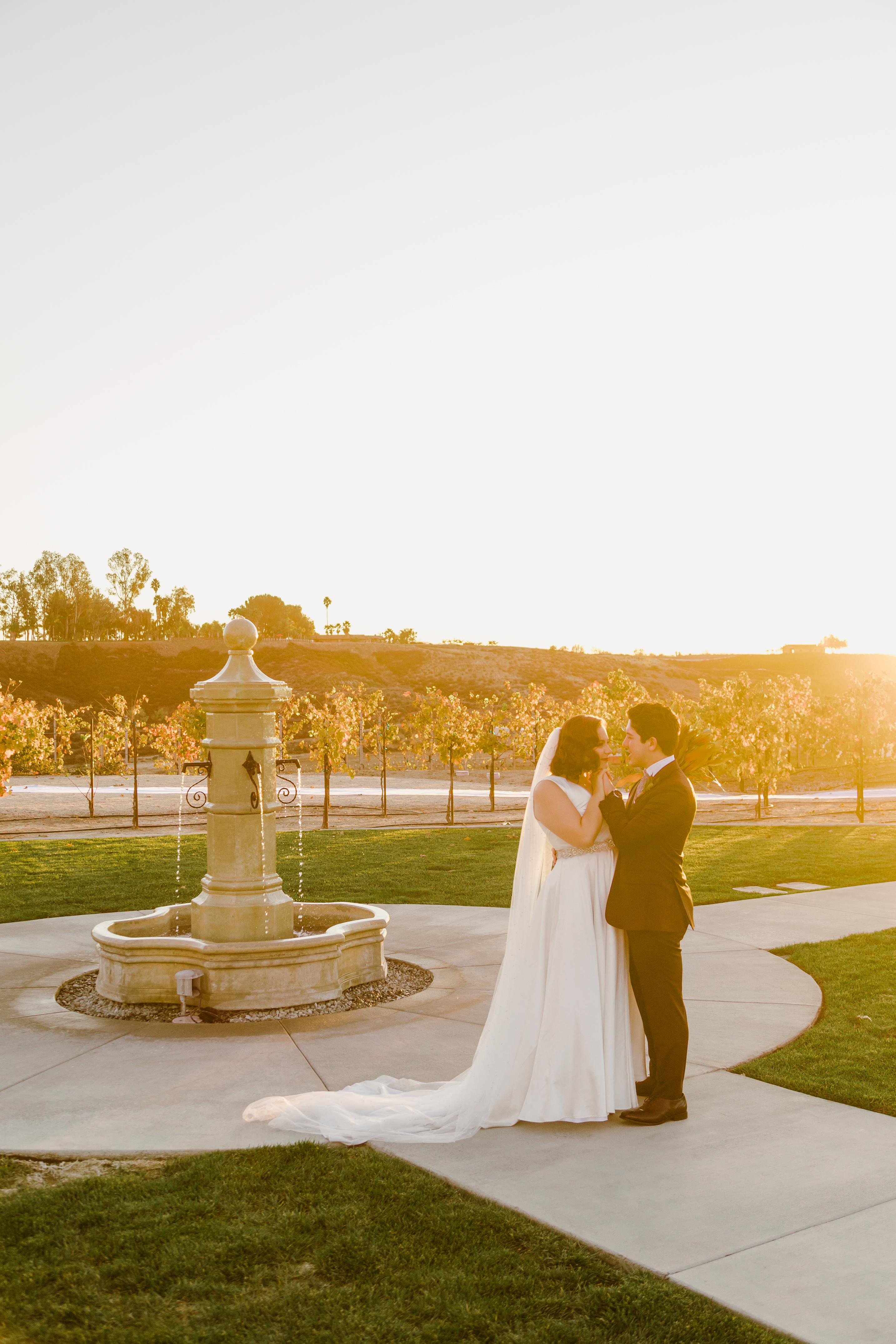 A Romantic Fall Wedding at Avensole Winery 3