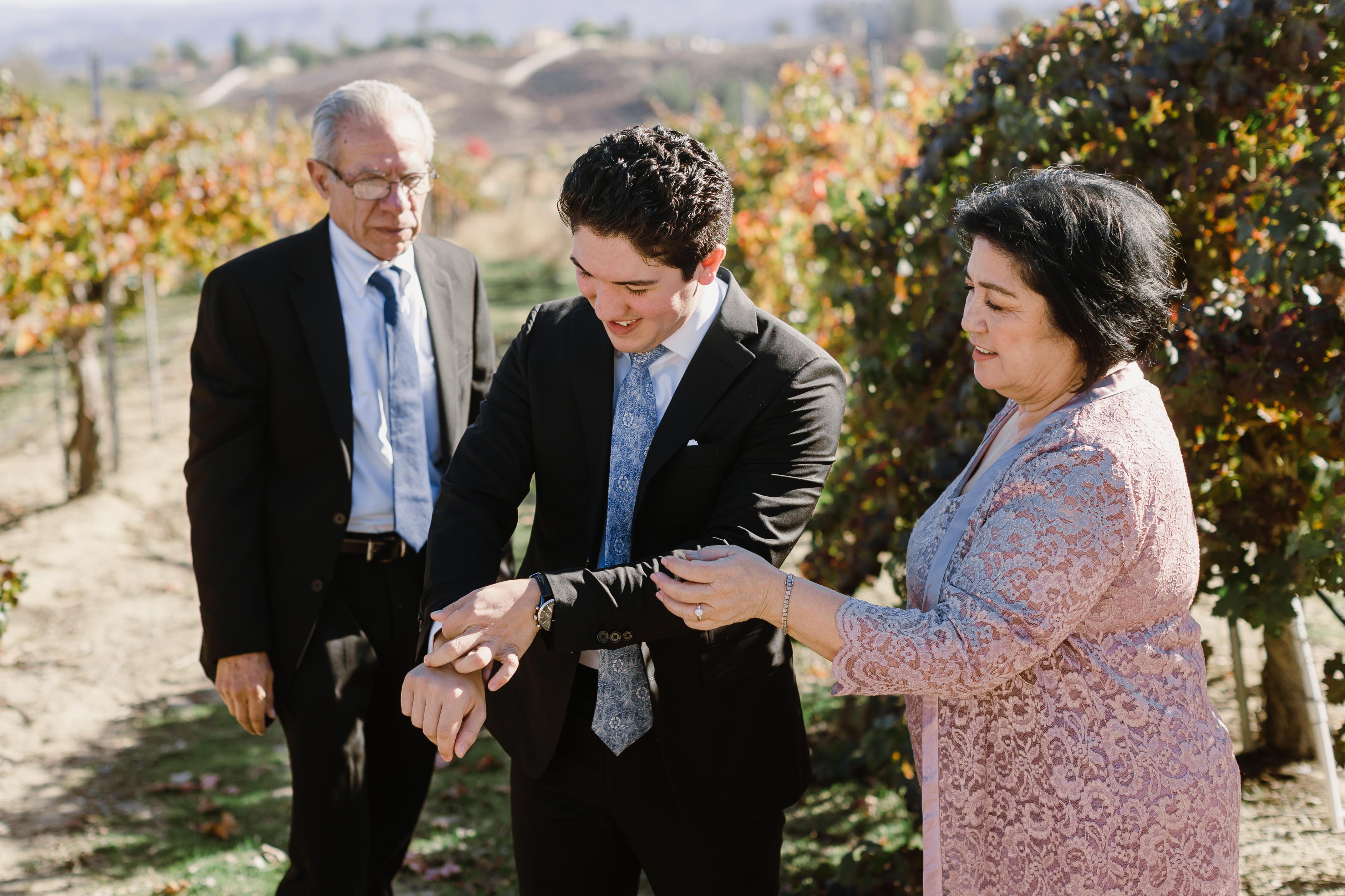 A Romantic Fall Wedding at Avensole Winery 5