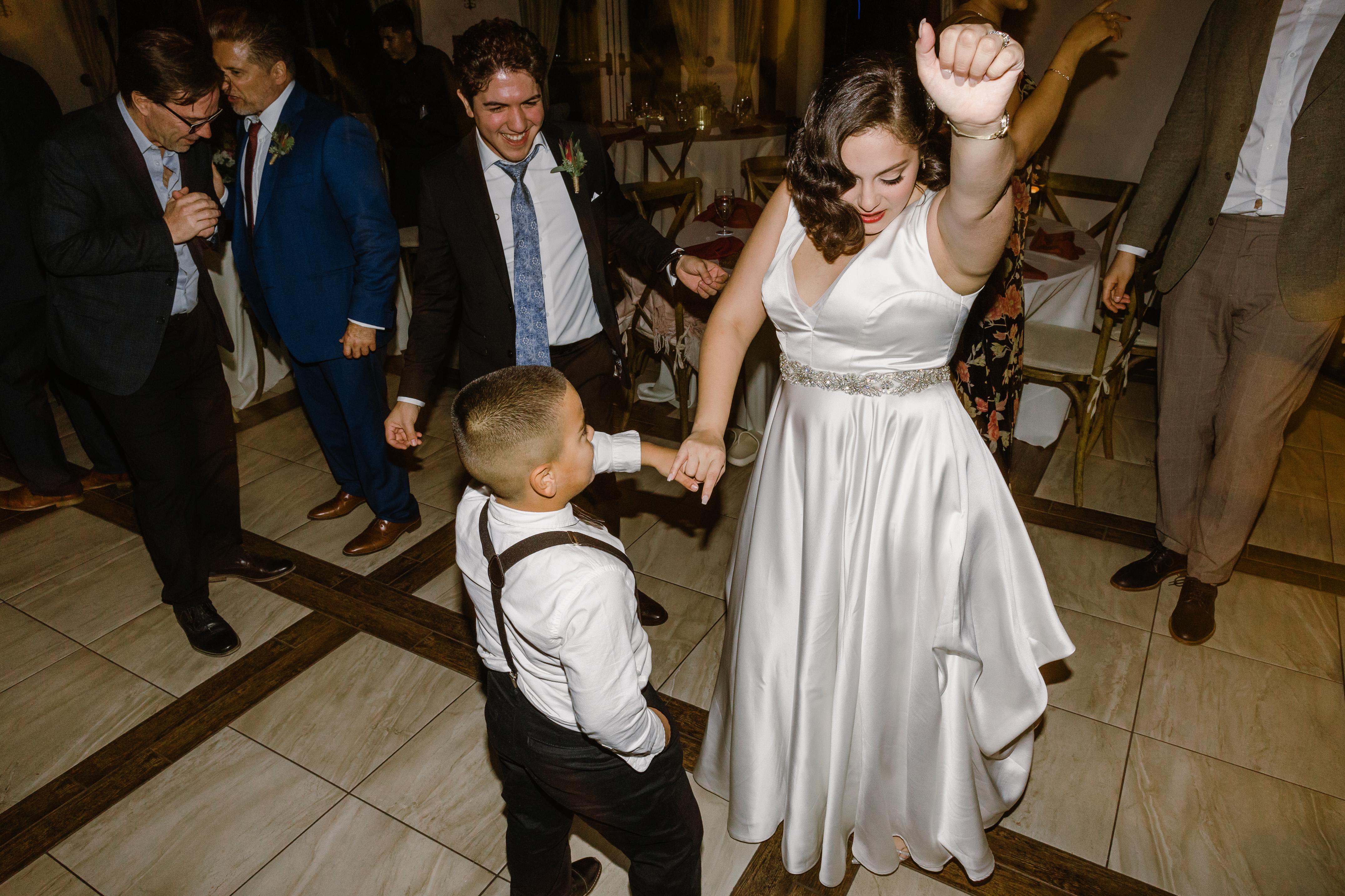 A Romantic Fall Wedding at Avensole Winery 20