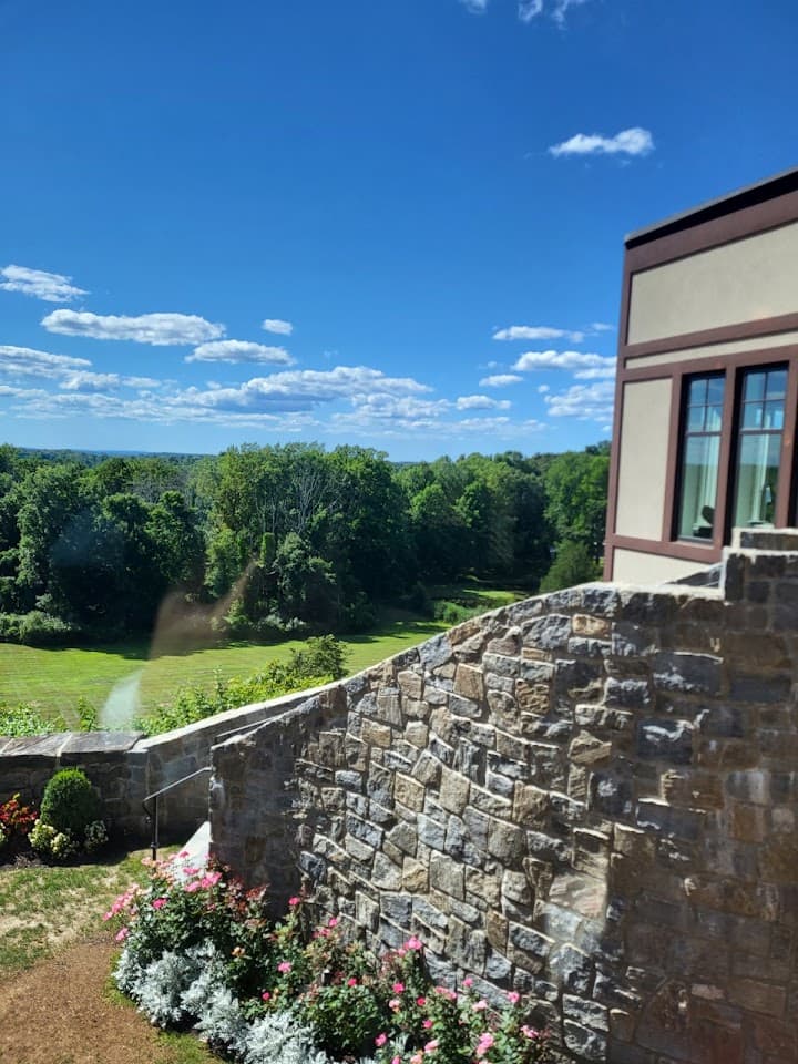 Le Chateau portfolio 5