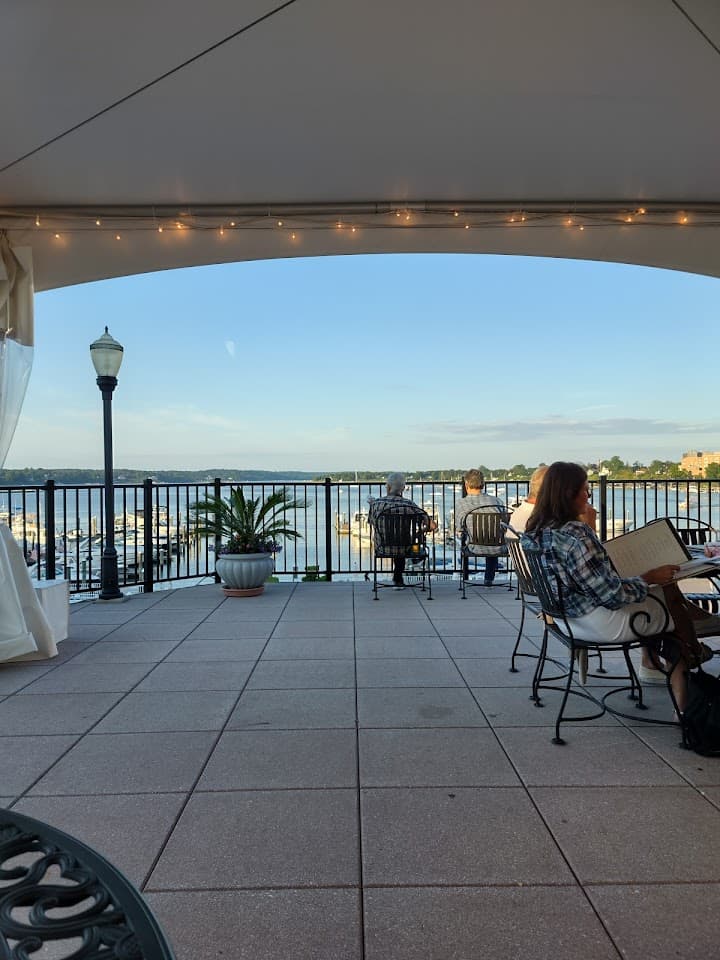 The Molly Pitcher Inn portfolio 1