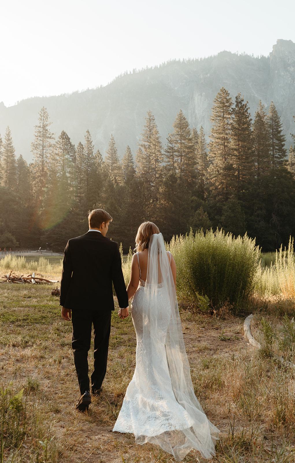 A Romantic Fall Wedding at Yosemite National Park 26