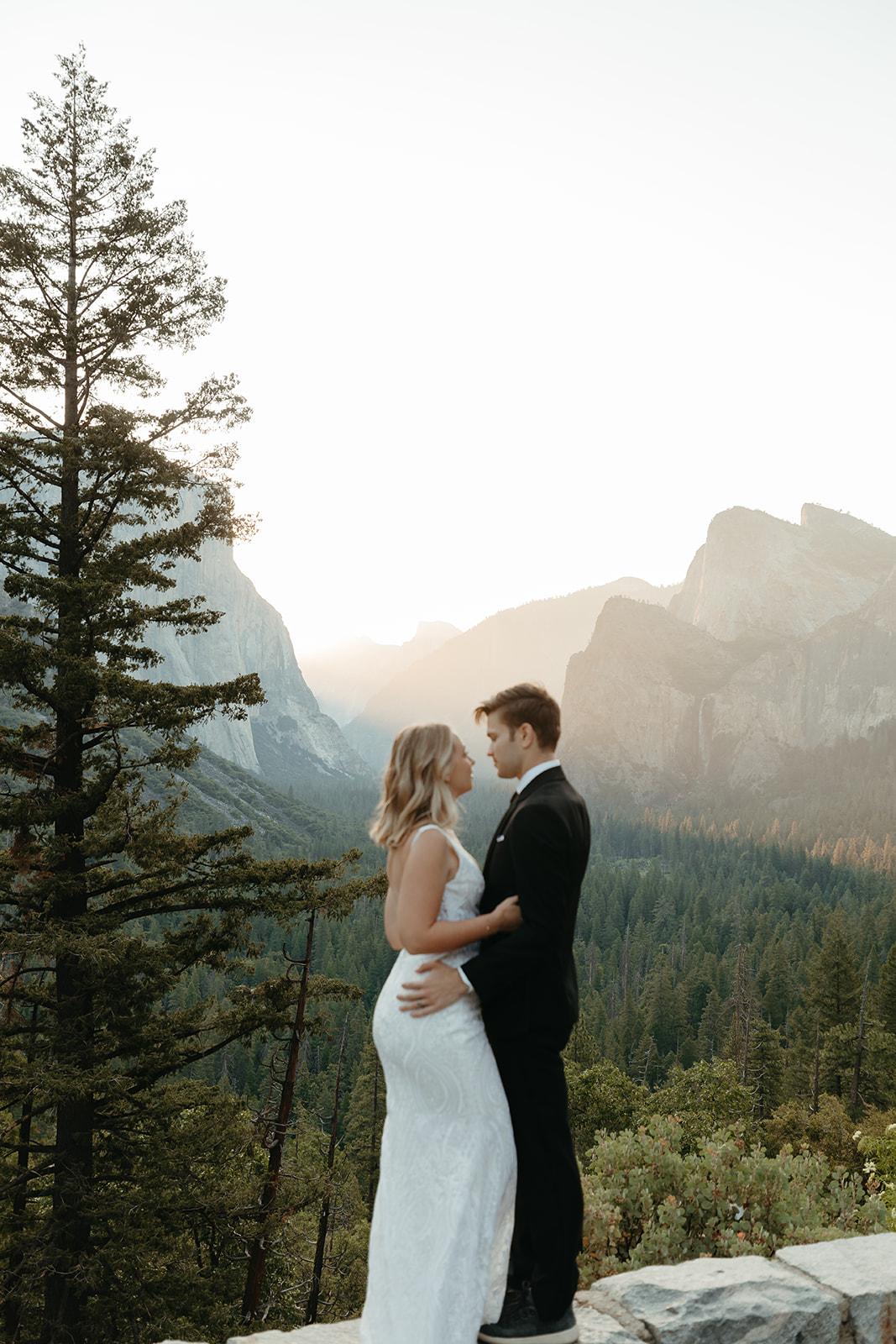 A Romantic Fall Wedding at Yosemite National Park 18