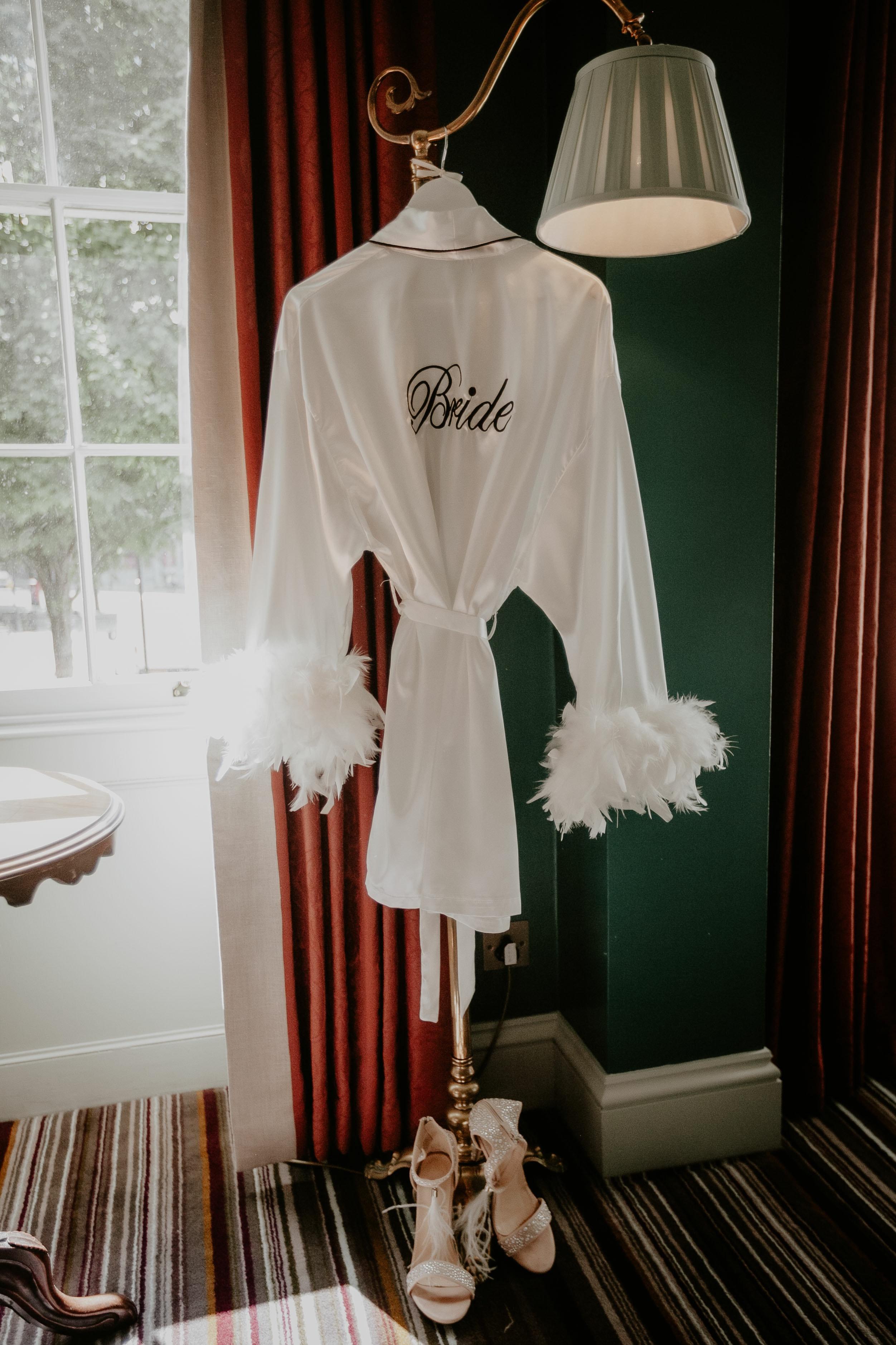 A Modern Summer Wedding at Zetter Townhouse Clekenwell 3