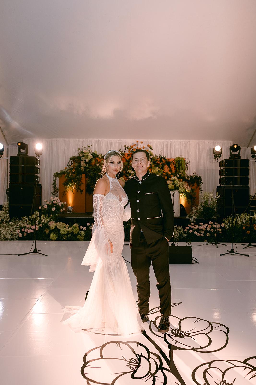 A Romantic Wedding at Fairchild Botanical Garden 18