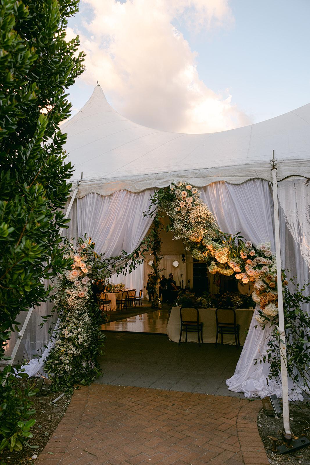 A Romantic Wedding at Fairchild Botanical Garden 29