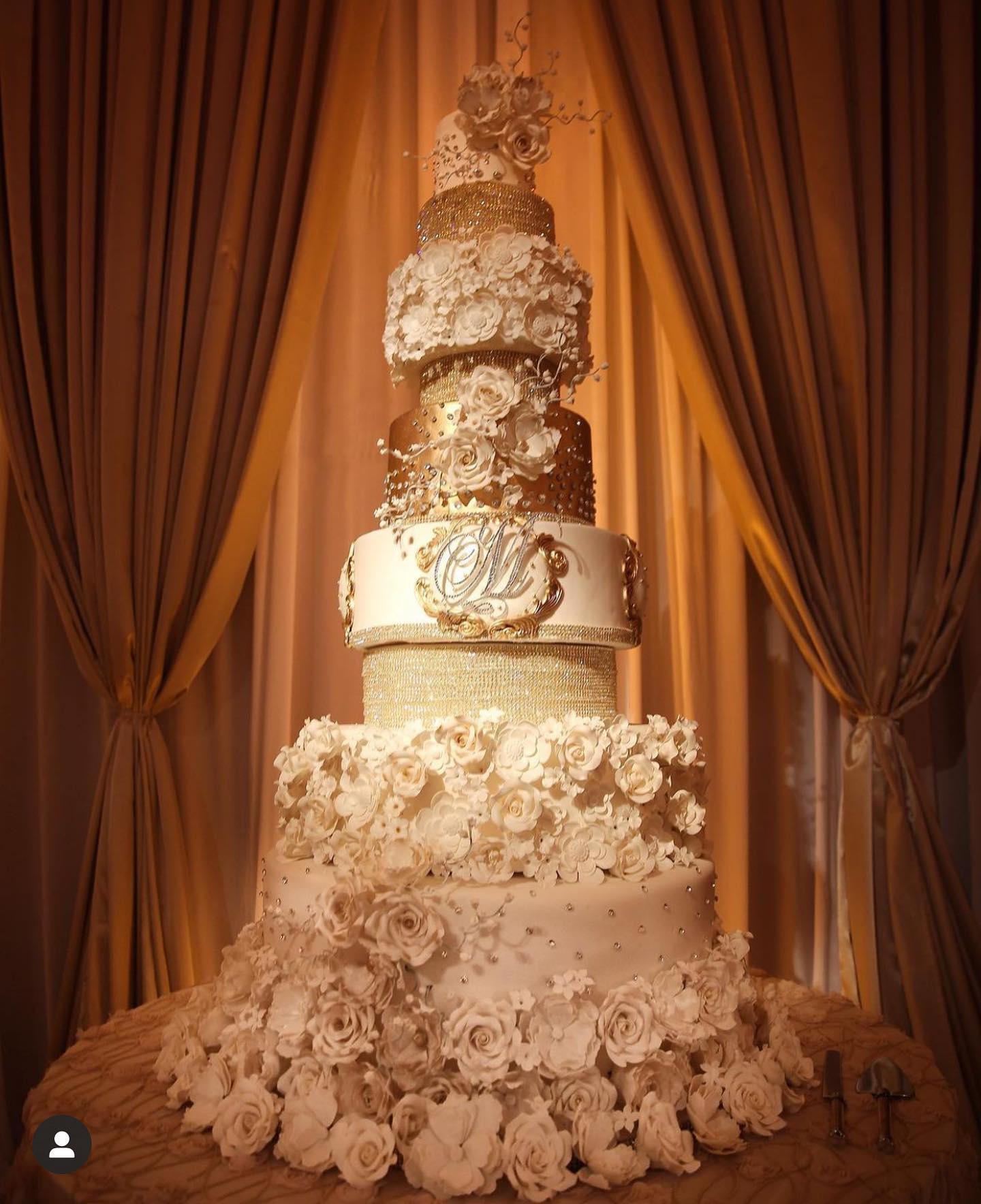 Divine Delicacies Custom Cakes portfolio 3