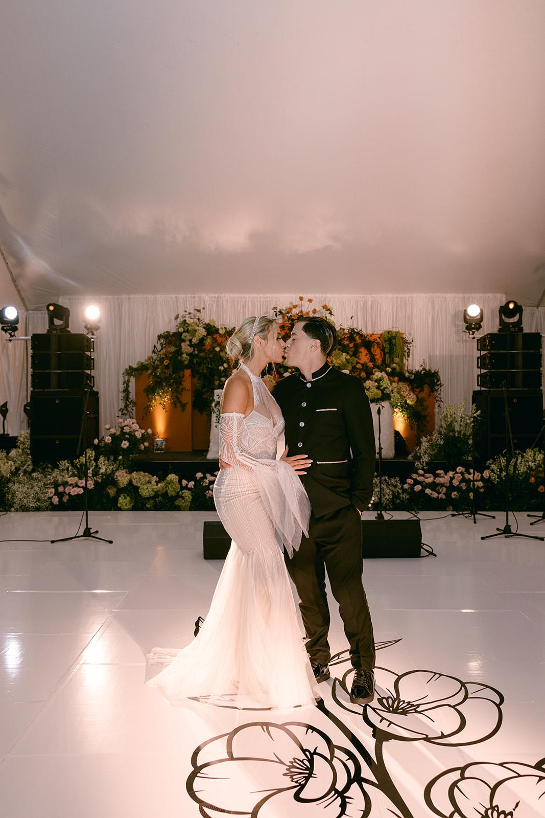 A Romantic Wedding at Fairchild Botanical Garden 17