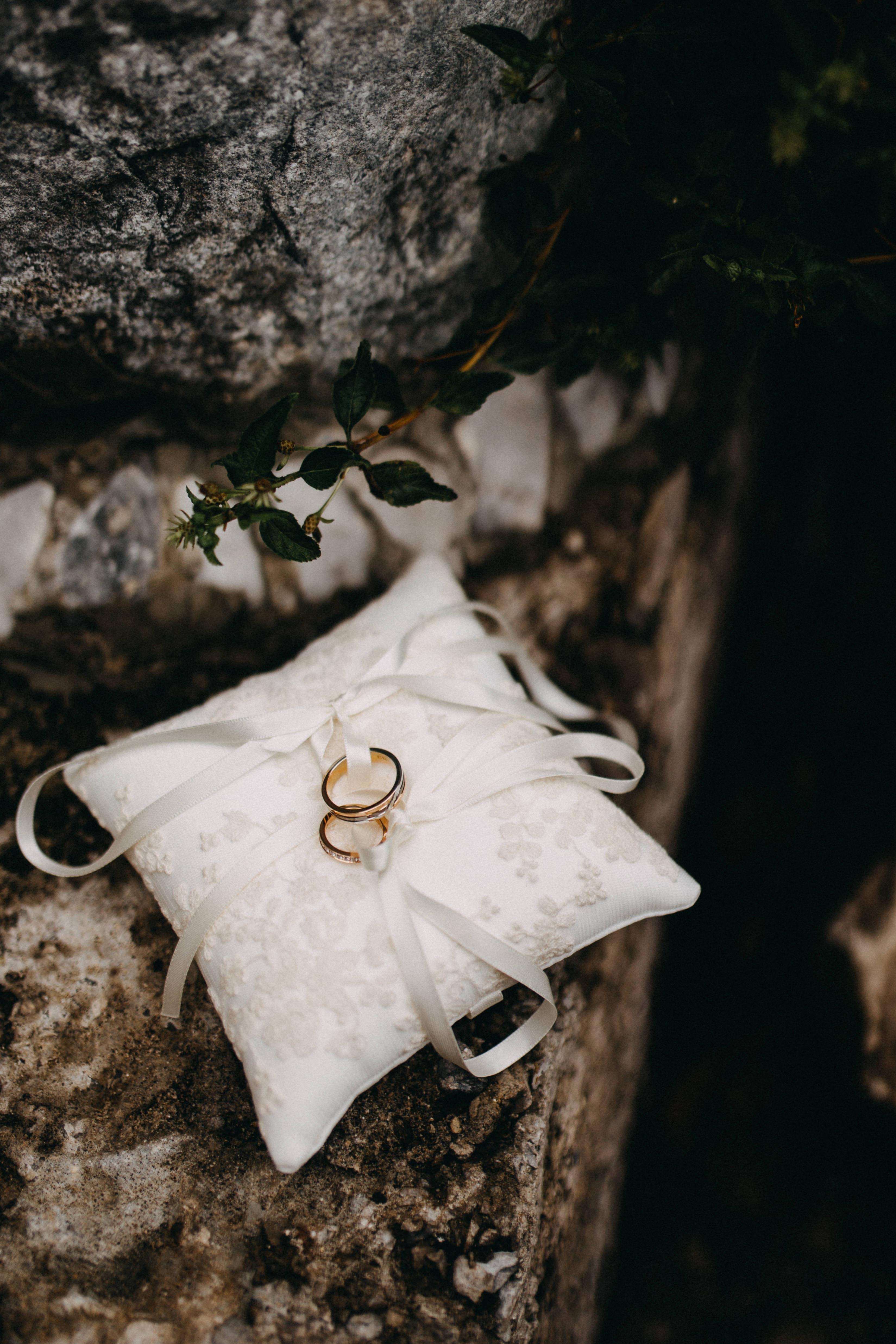 When it Comes to the Wedding, Whose Family Pays for What?