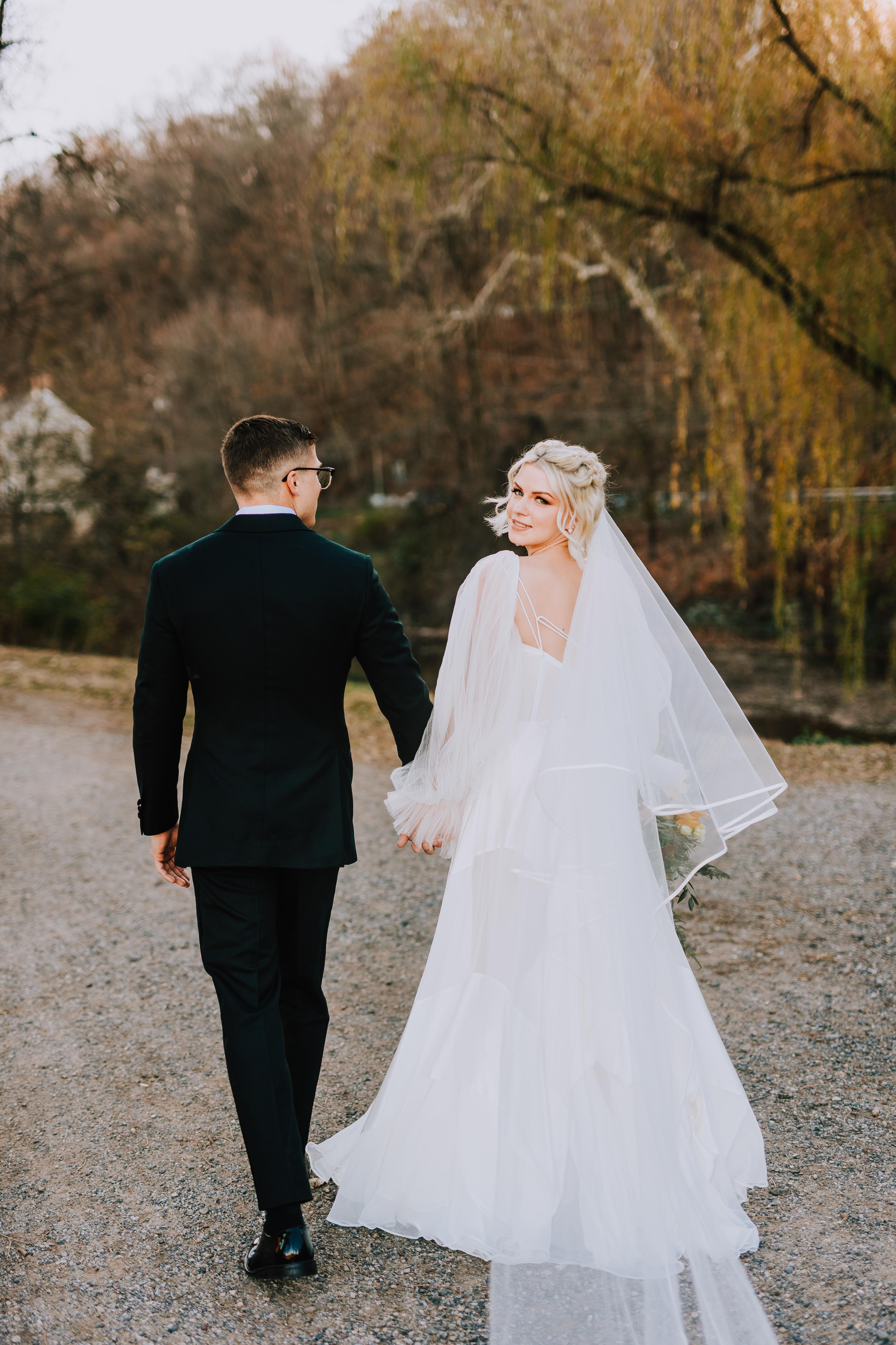 A Boho Winter Wedding at River House at Odette's 12