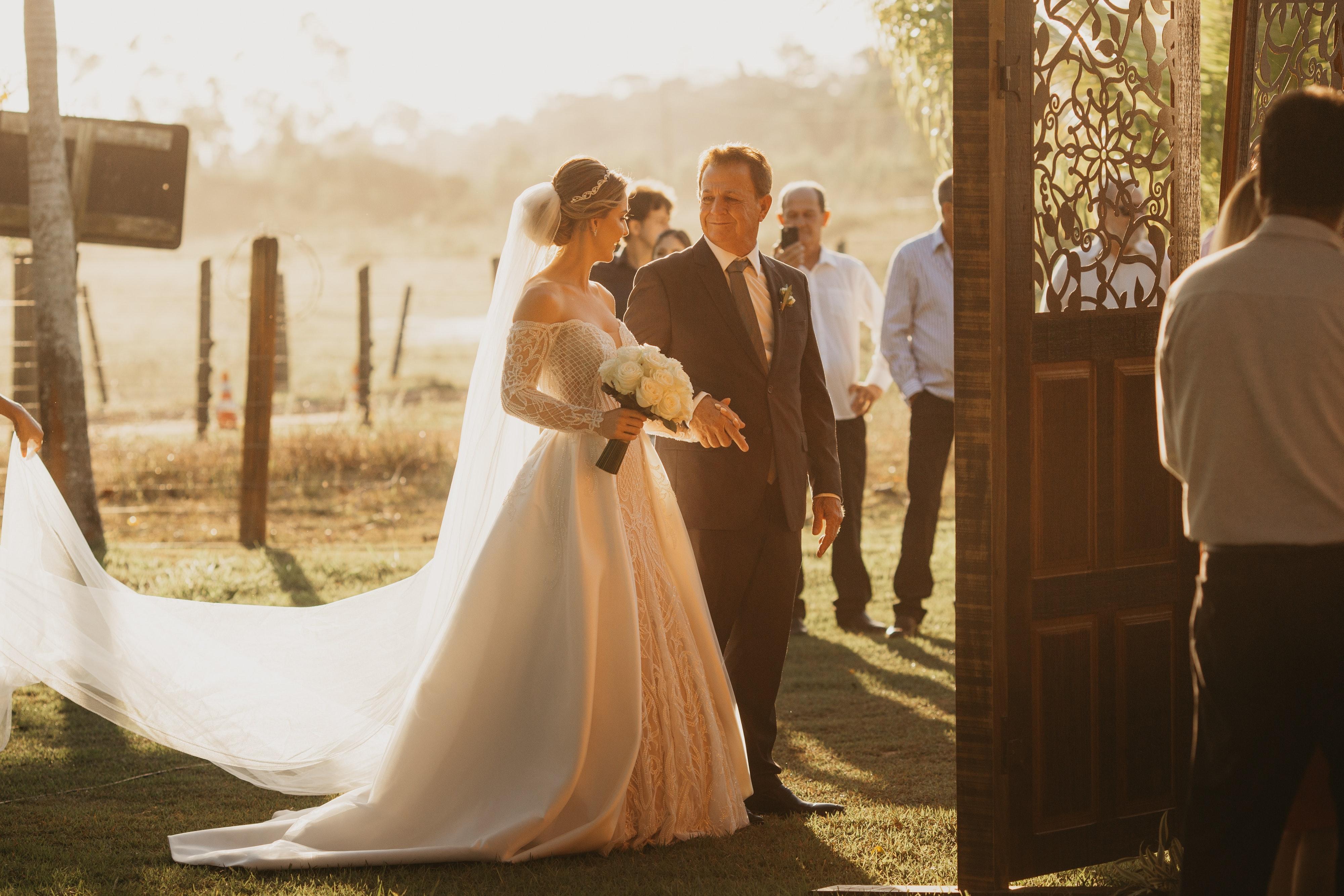 Father's Day DIY: Creative Wedding Décor Projects to Do with Dad