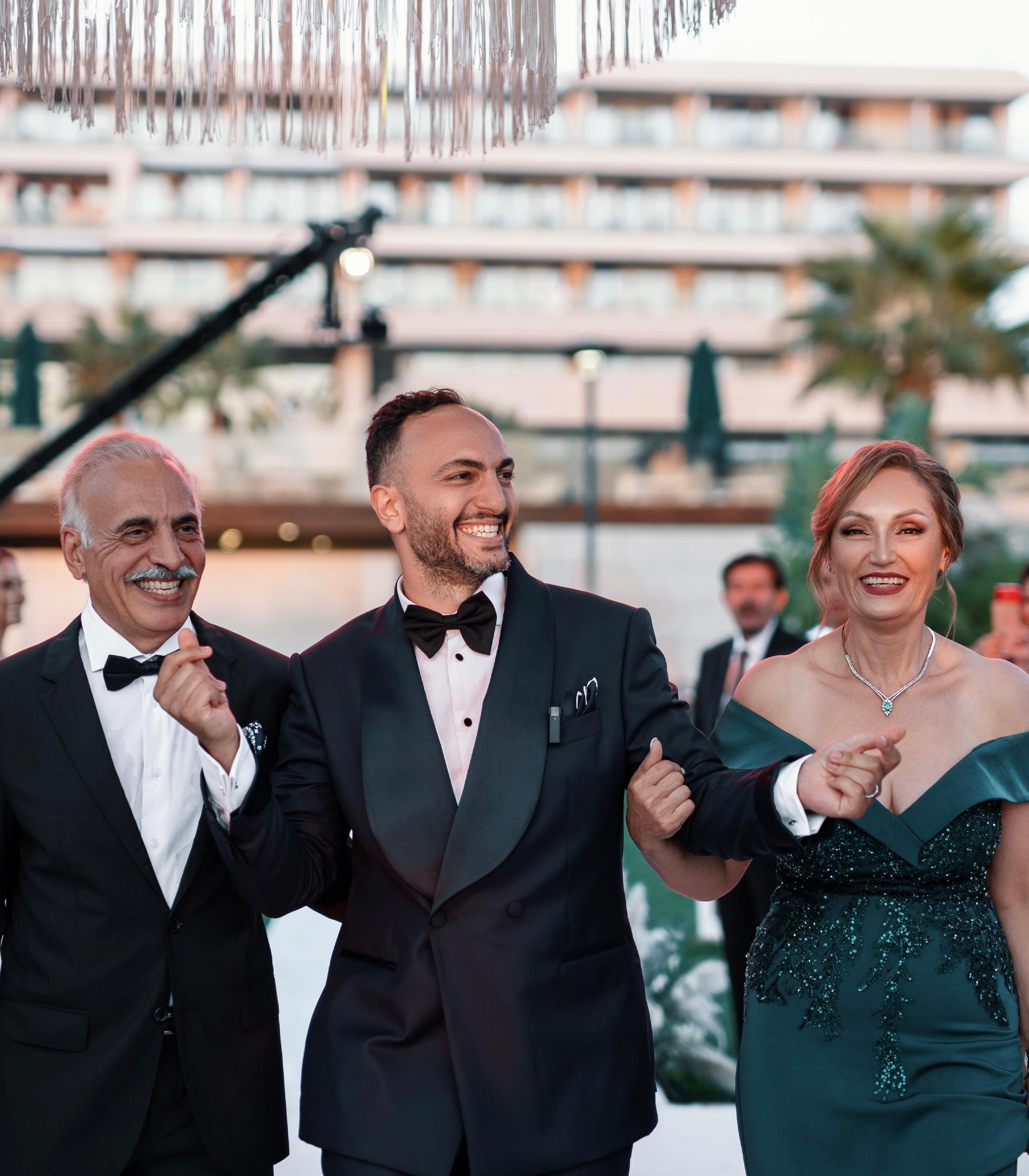 A Glamorous Summer Wedding in Çeşme, Turkey 34