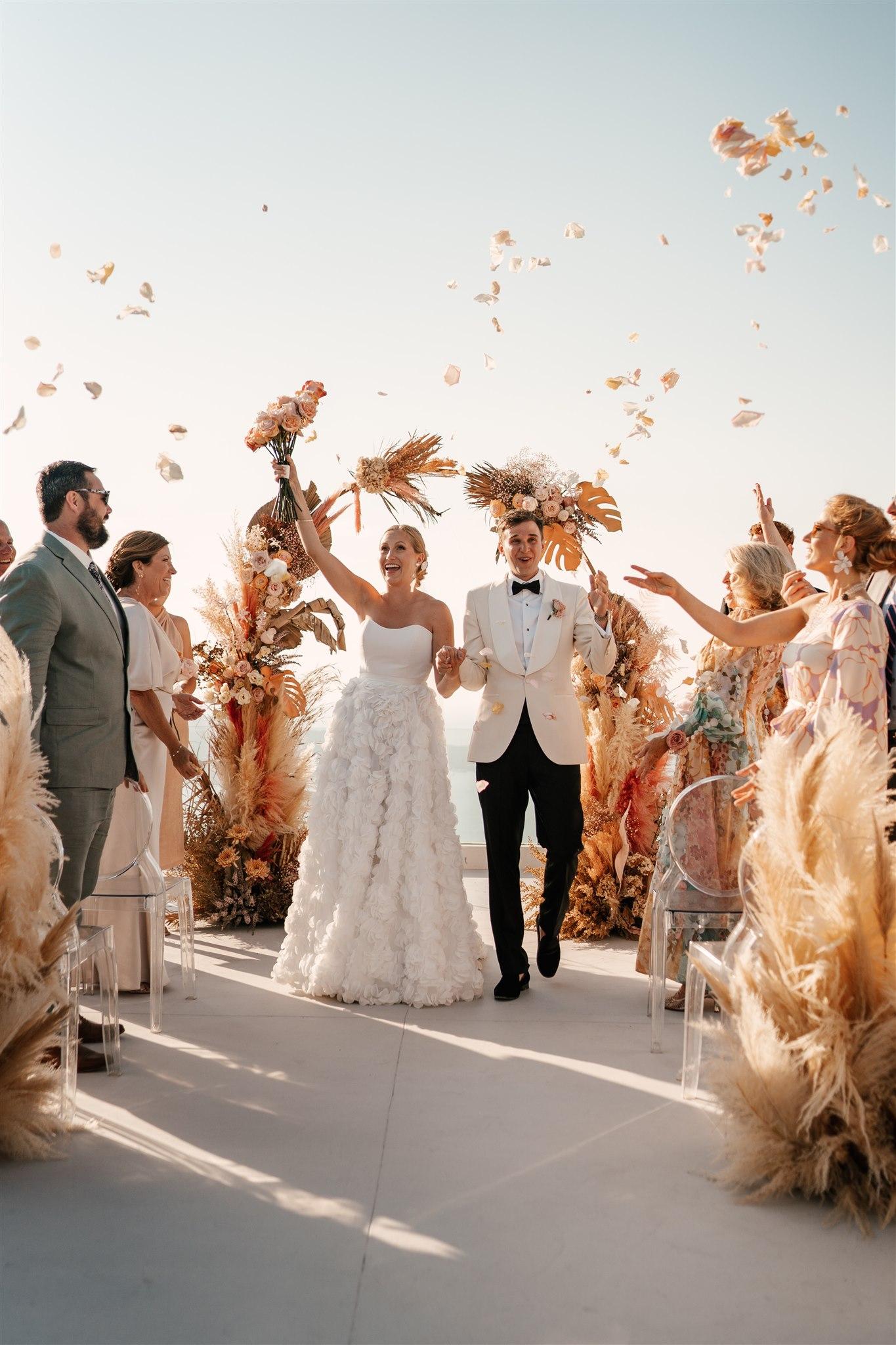 A Romantic Summer Wedding at El Viento Santorini