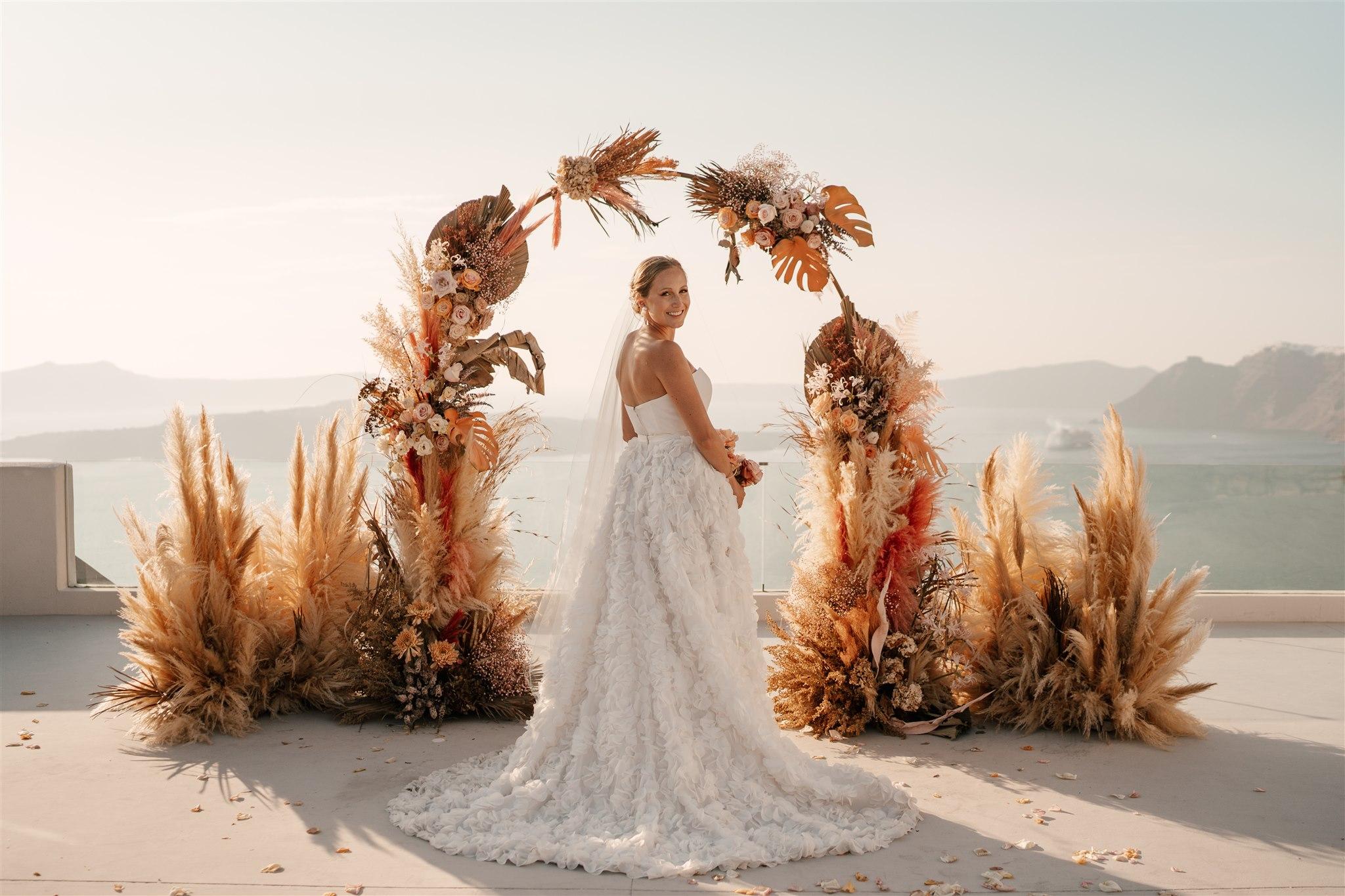 A Romantic Wedding at El Viento Santorini 9