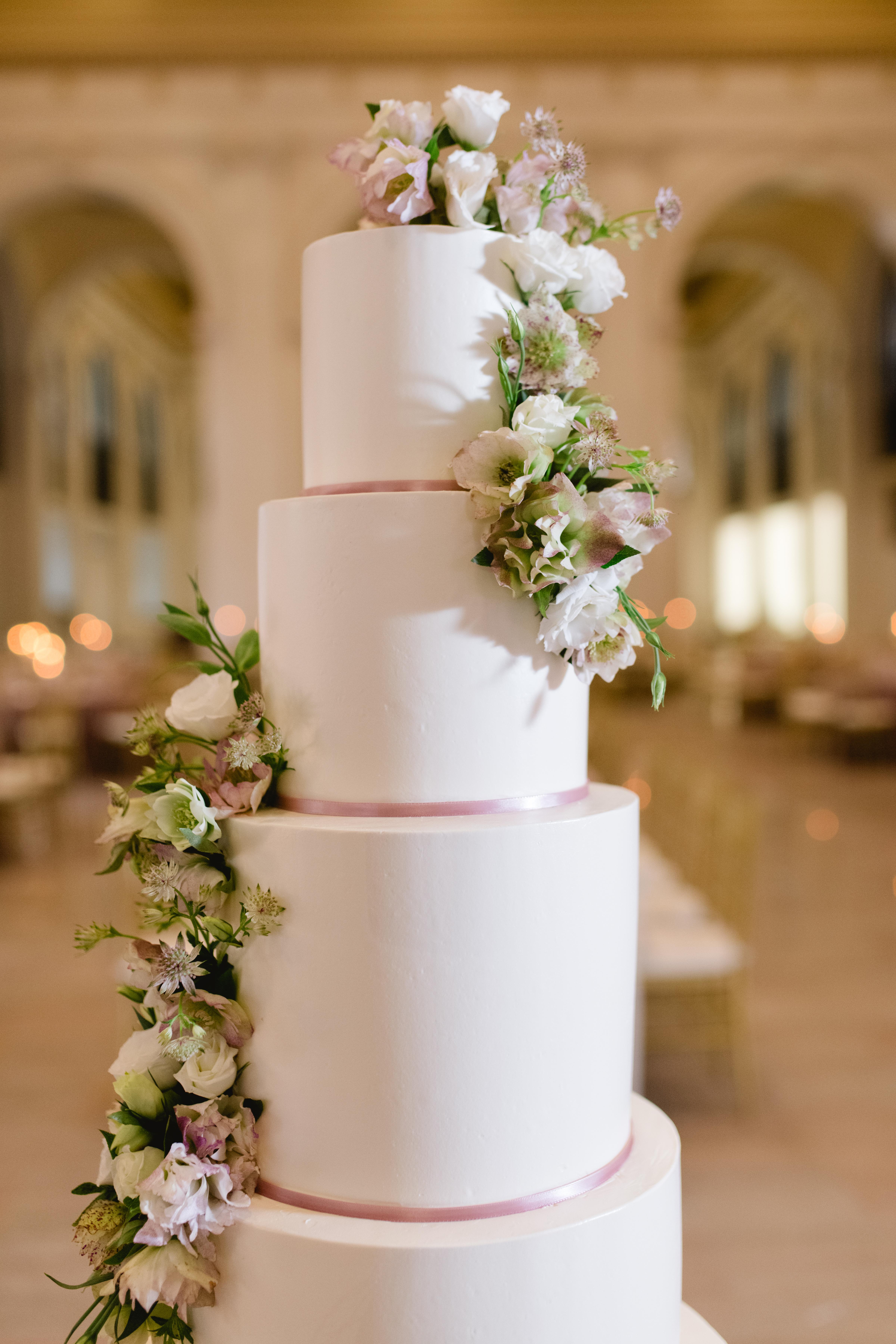 A Classic Wedding at the Basilica of Ste. Anne de Detroit 12