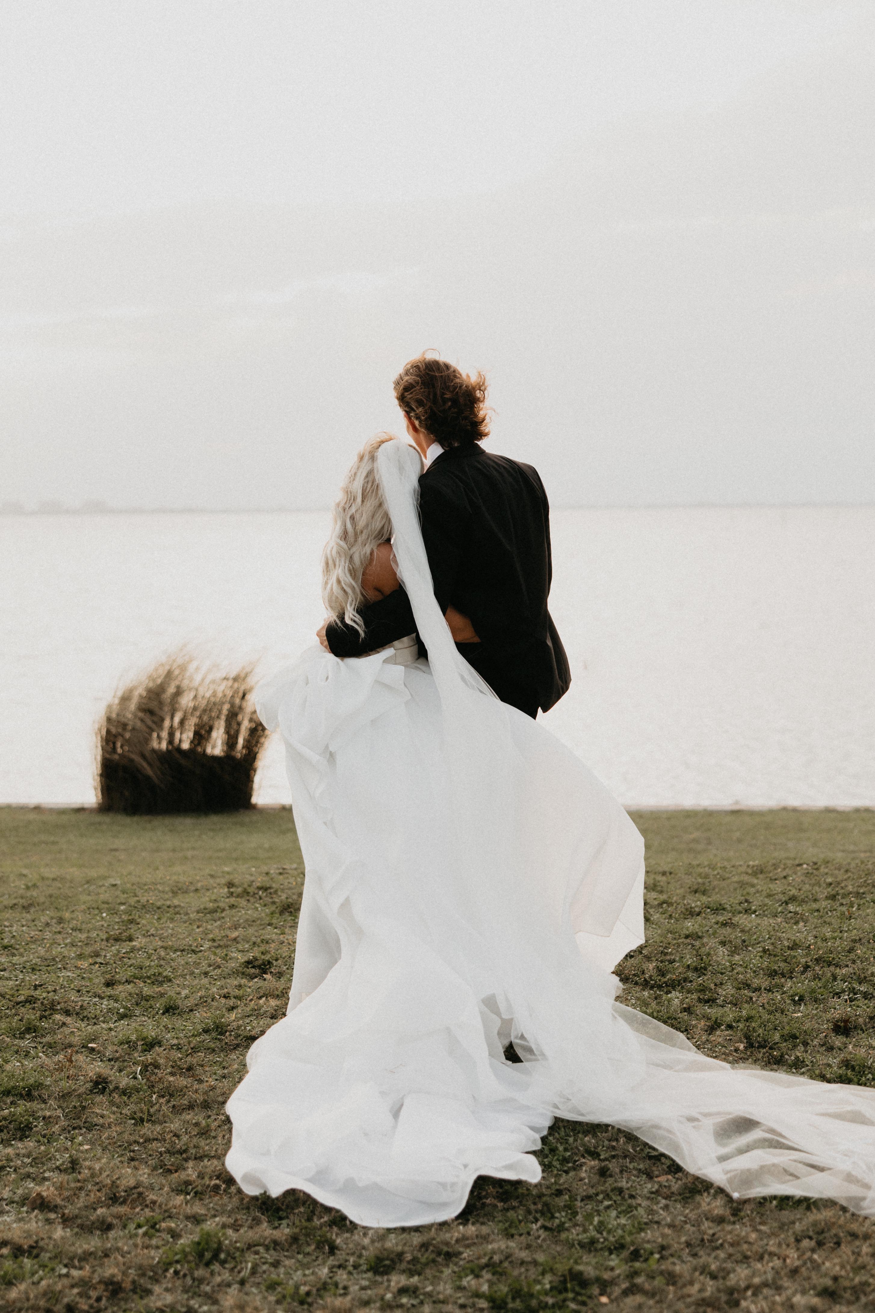 Kelseys wedding modern 2