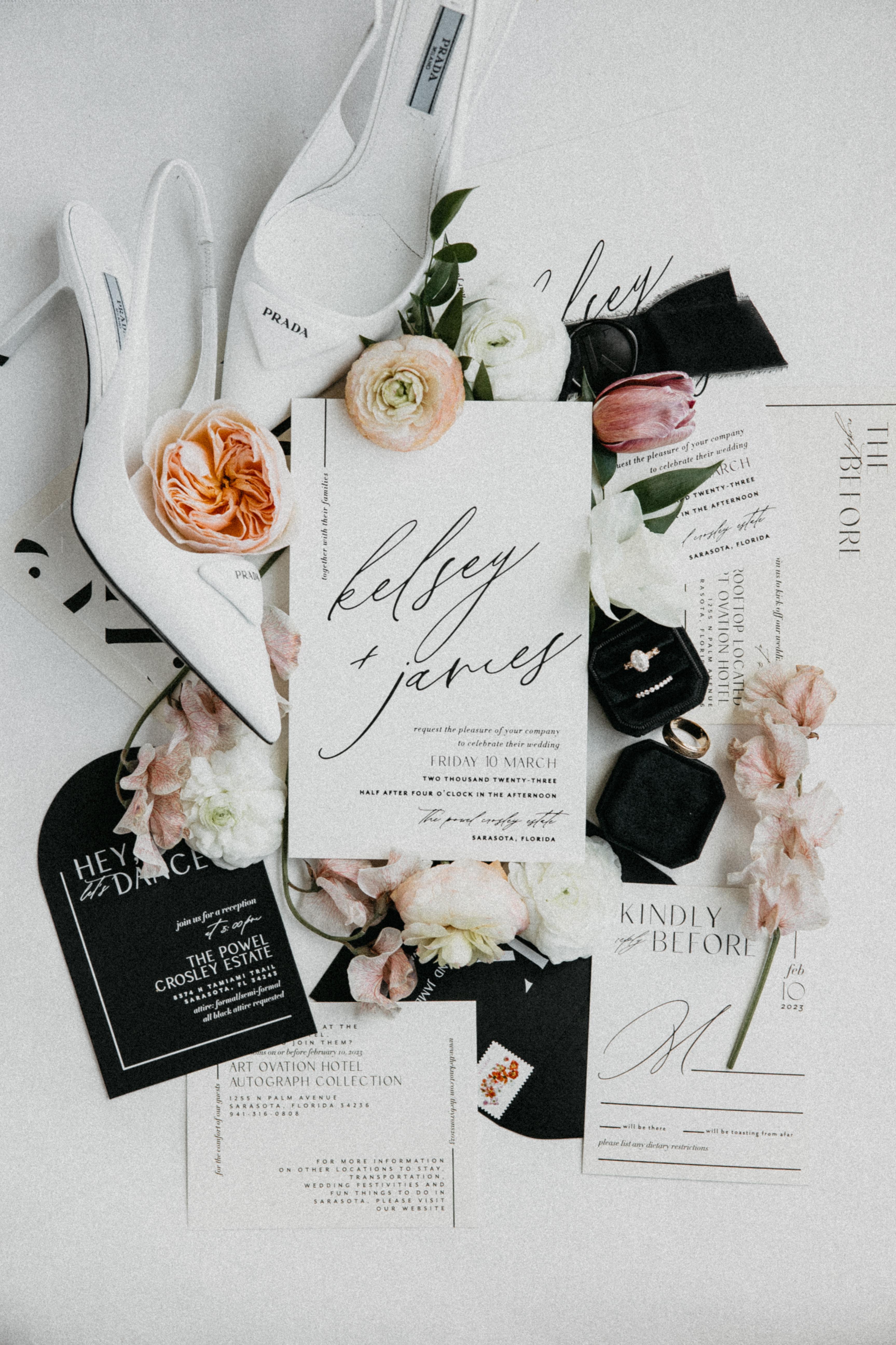 Kelseys wedding modern 3