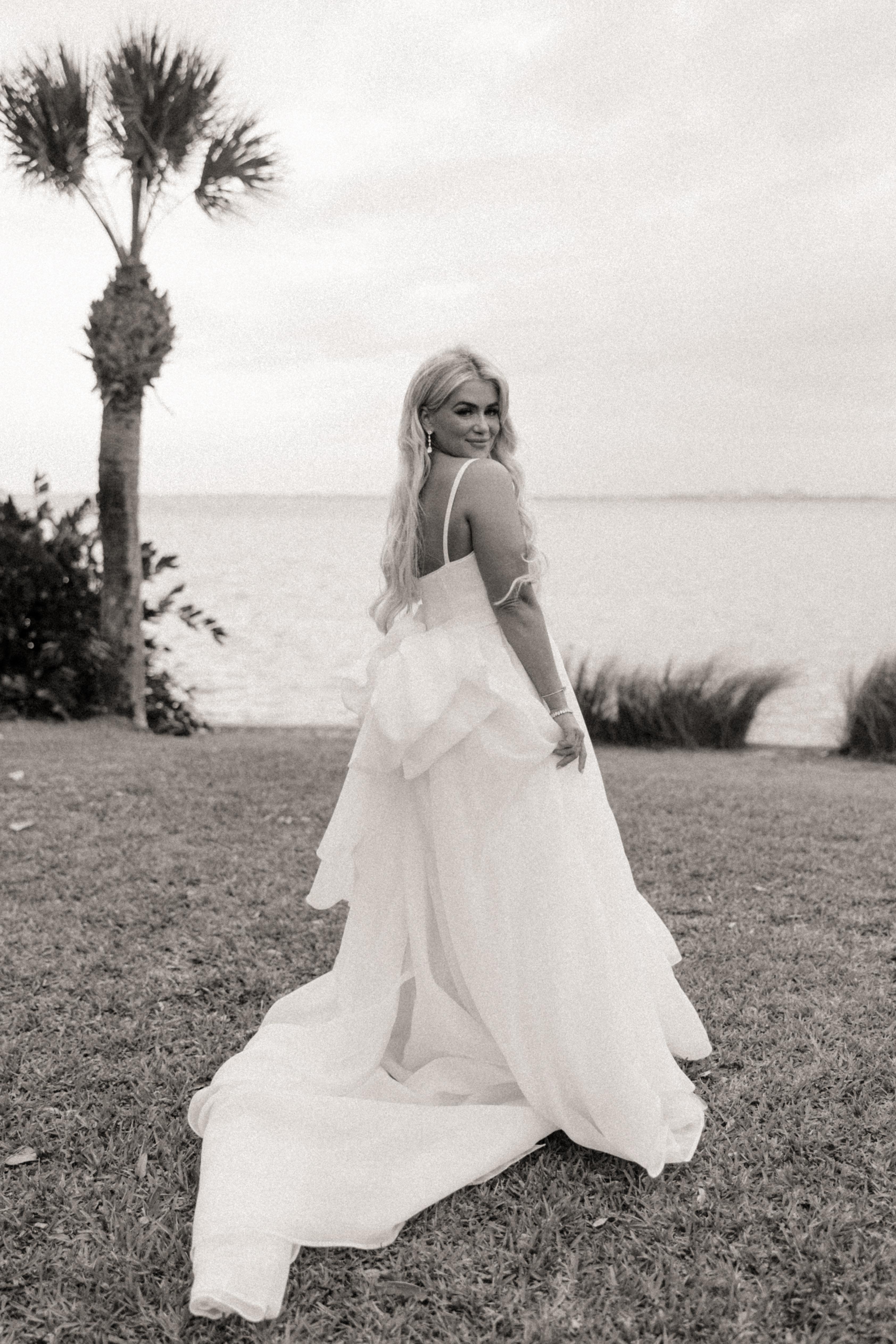 Kelseys wedding modern 43