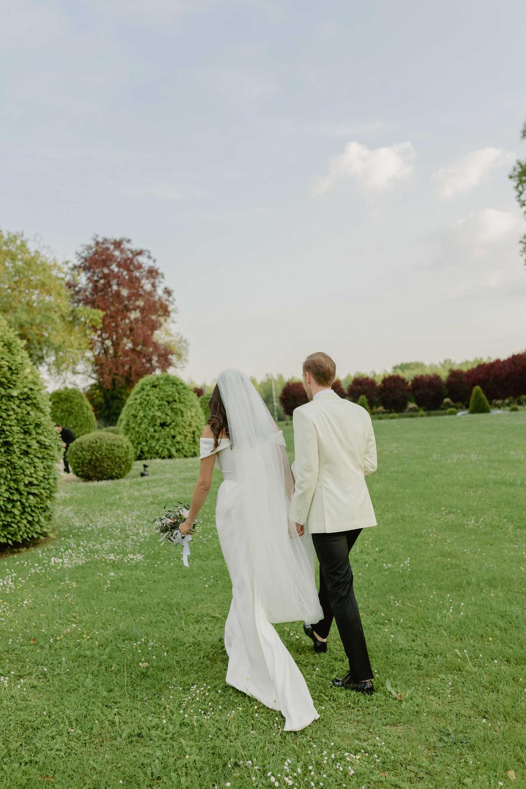A Whimsical Spring Wedding at Chateau d'Aveny 8