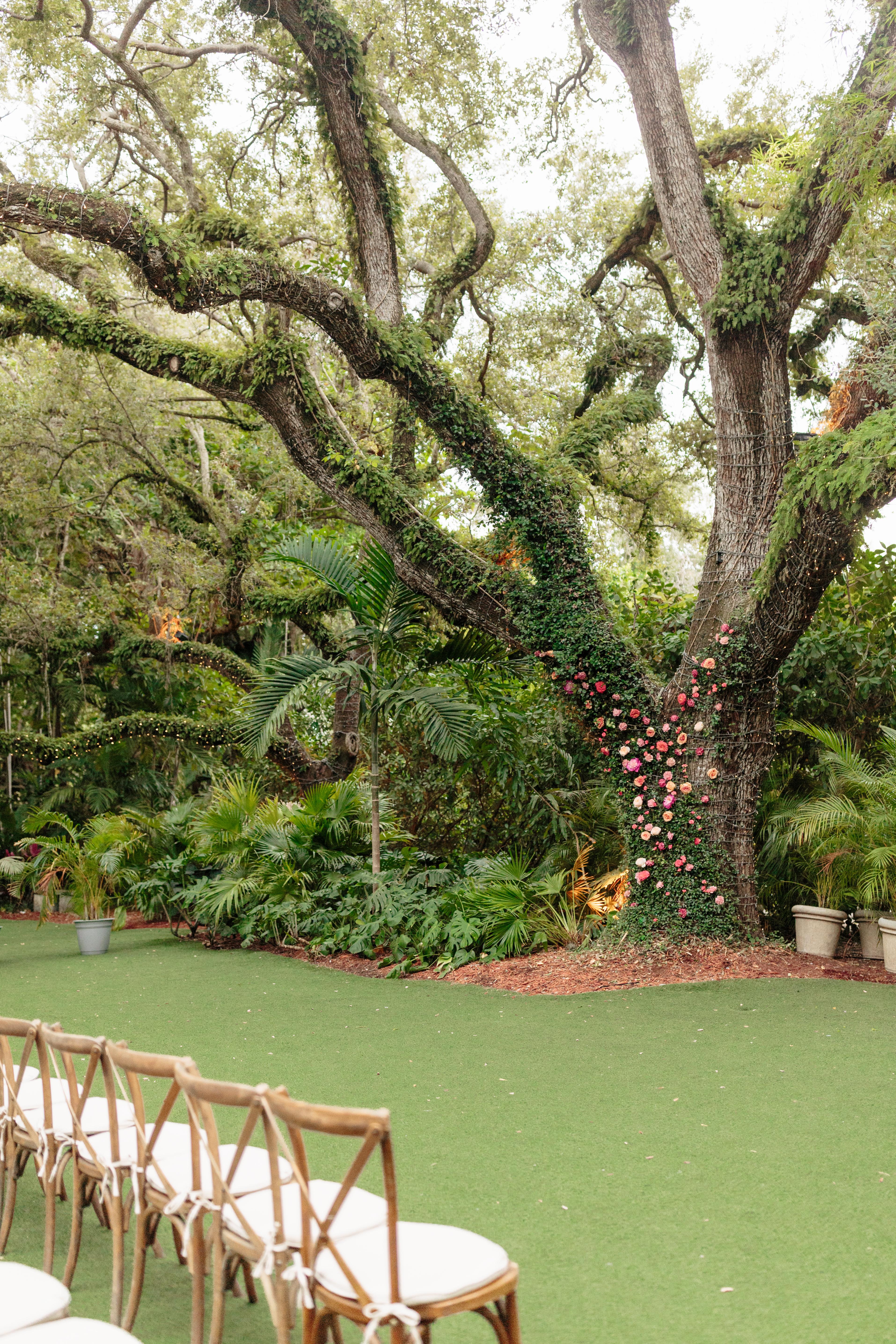 A Whimsical Winter Wedding at Villa Woodbine 27