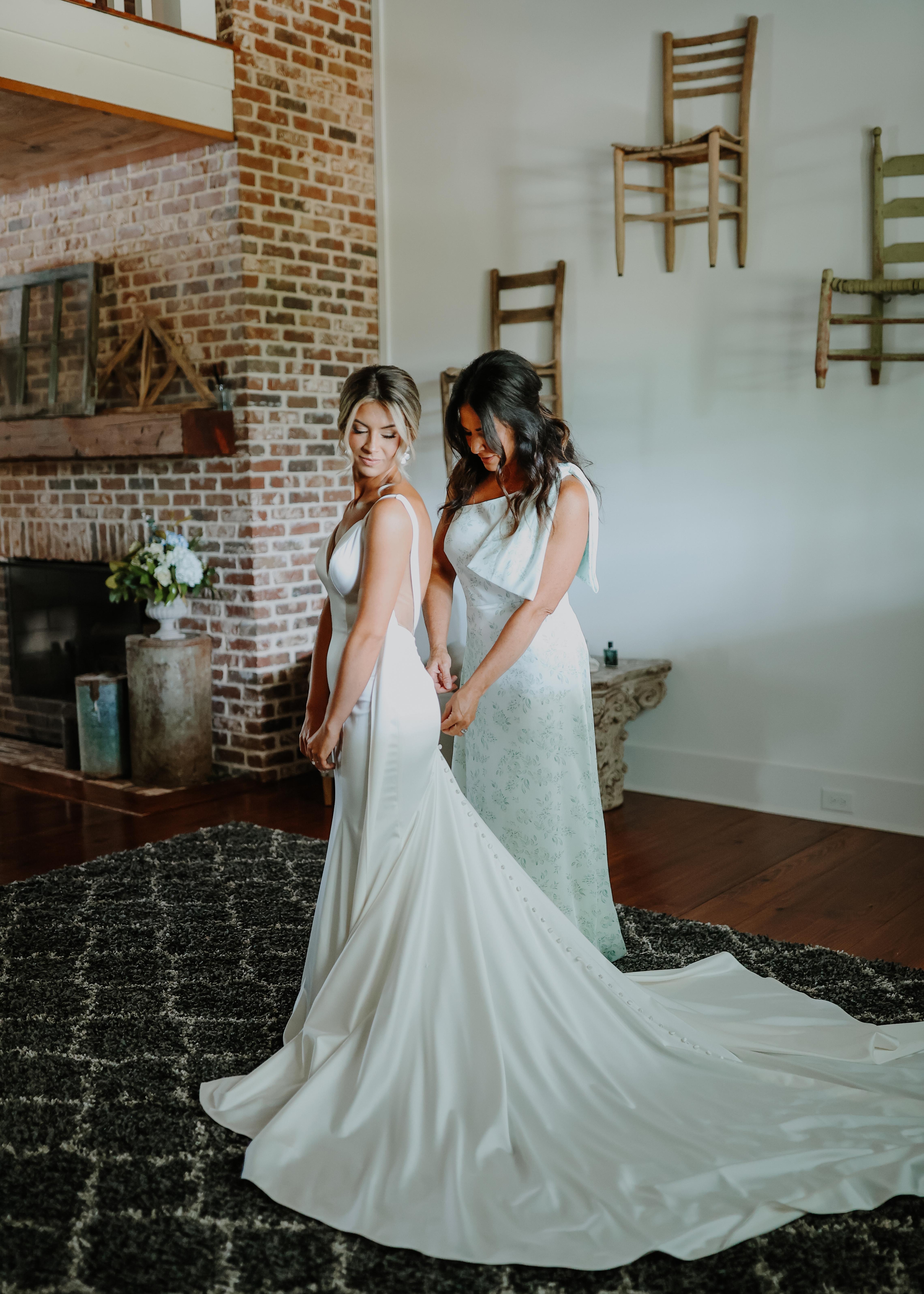 A Classic Spring Wedding at White Oak Road Farm 28