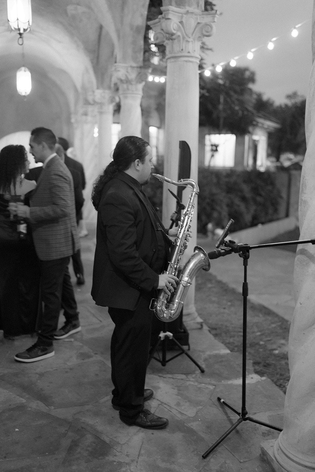 A Modern Winter Wedding at The Howey Mansion 4