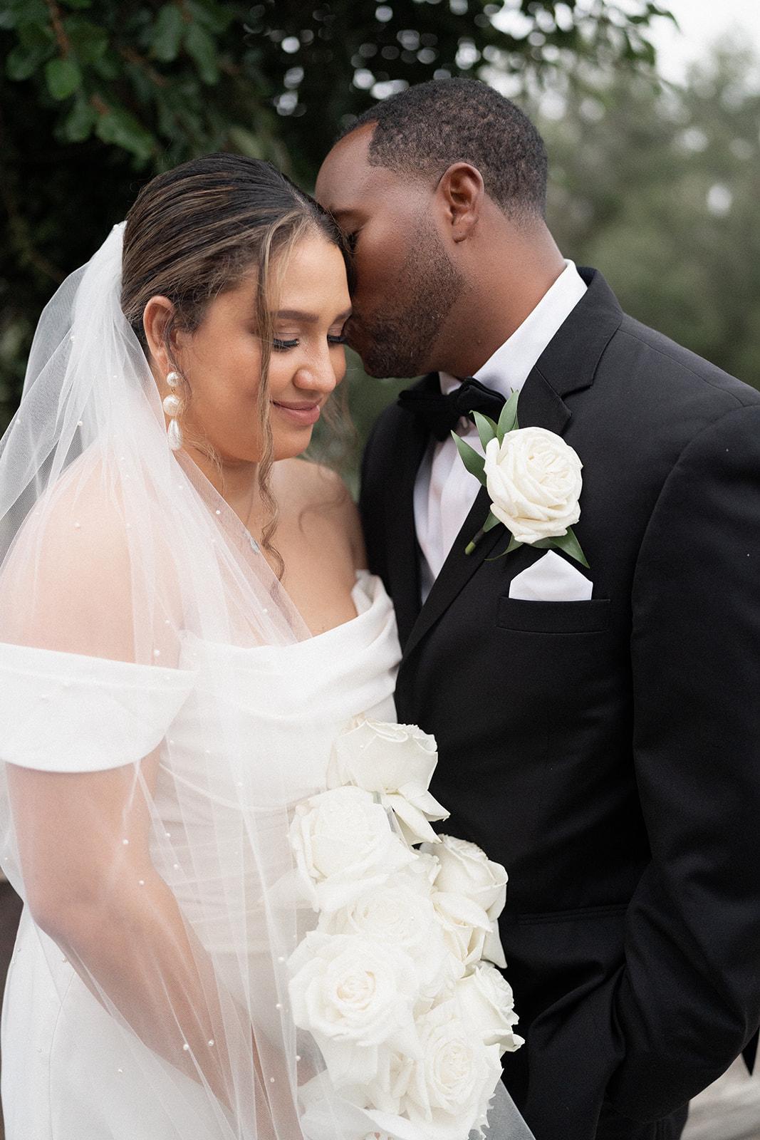 A Modern Winter Wedding at The Howey Mansion 34
