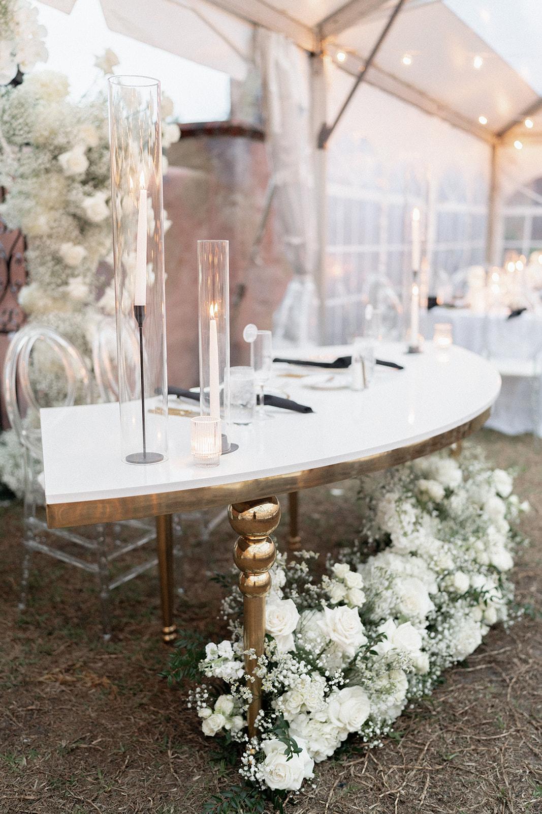 A Modern Winter Wedding at The Howey Mansion 44