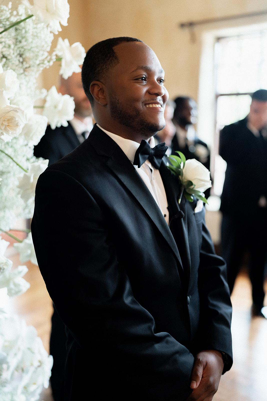 A Modern Winter Wedding at The Howey Mansion 18
