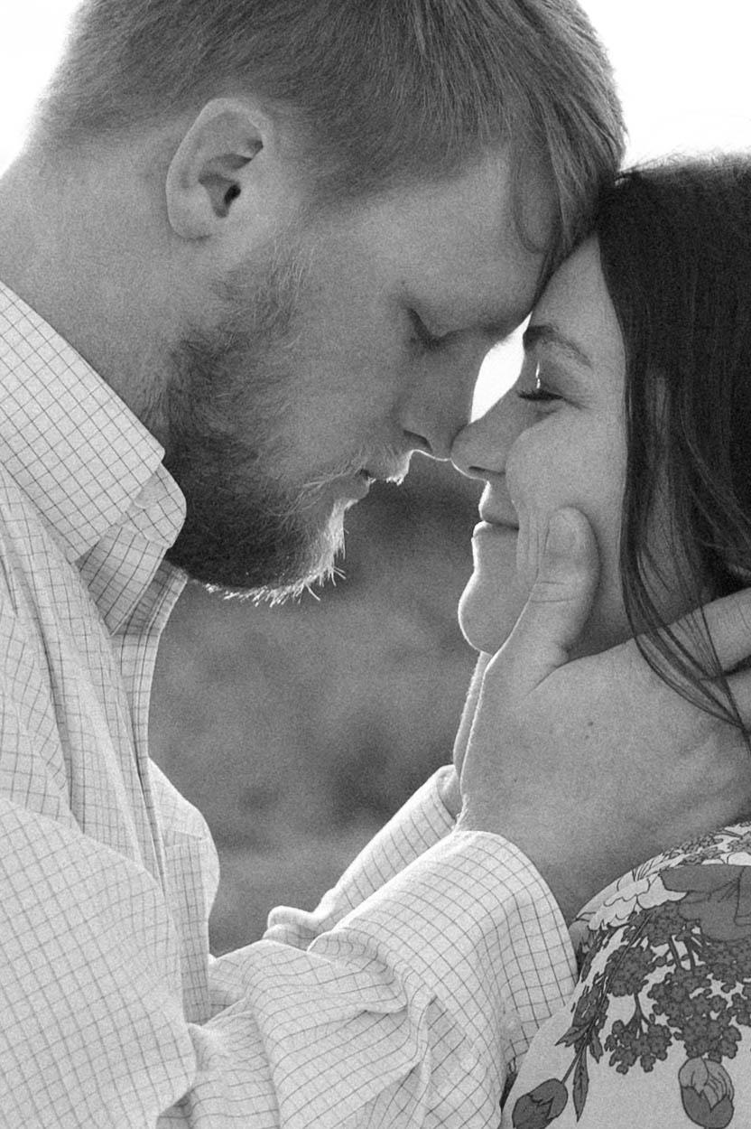 A Romantic Engagement Photoshoot at Lido Key Beach 18