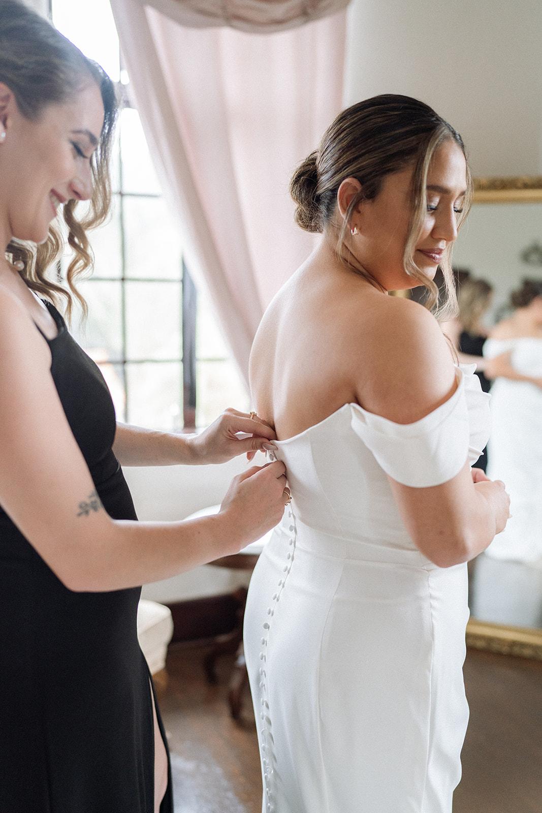 A Modern Winter Wedding at The Howey Mansion 21