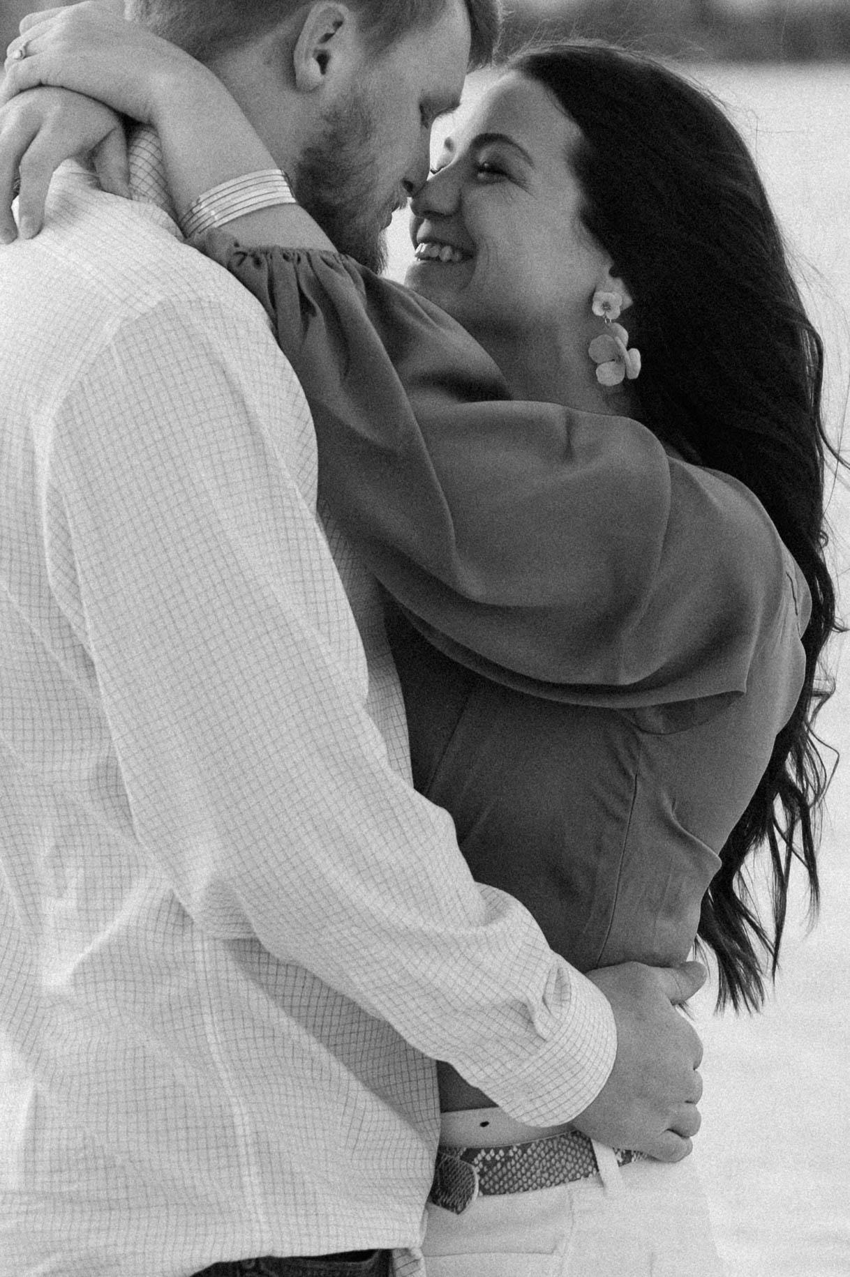 A Romantic Engagement Photoshoot at Lido Key Beach 19