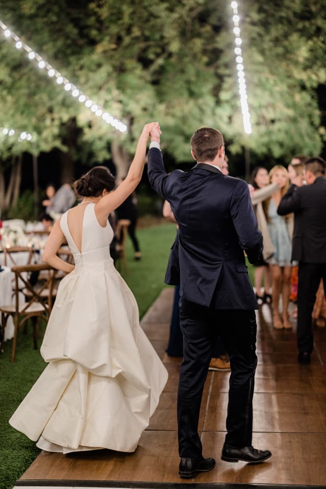 A Classic Fall Wedding at Falkner Winery photo 4