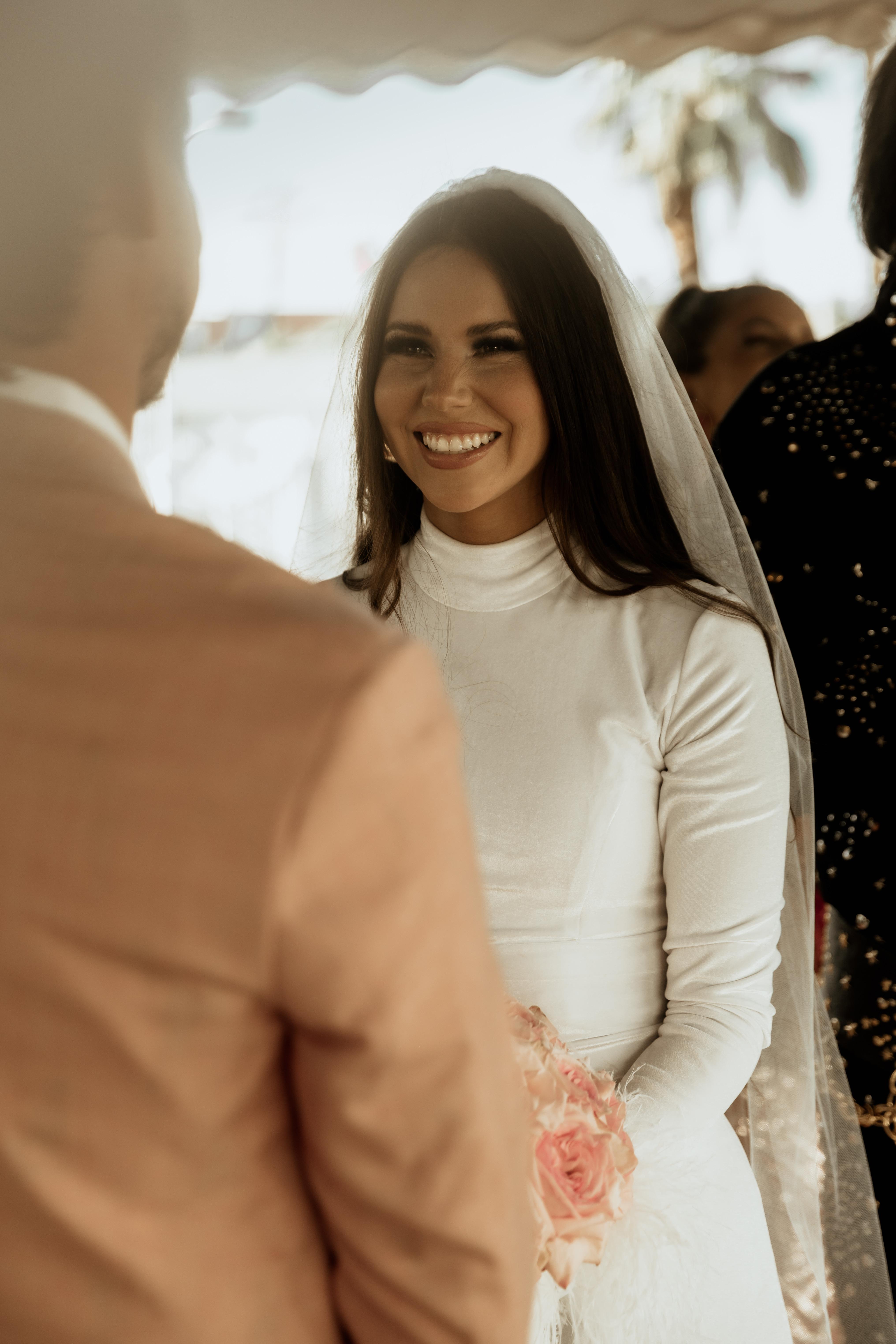 A Non-Traditional Wedding at Little White Wedding Chapel 4
