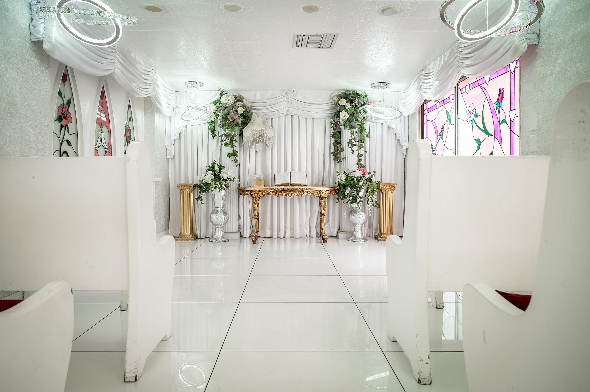 Little White Wedding Chapel portfolio 1
