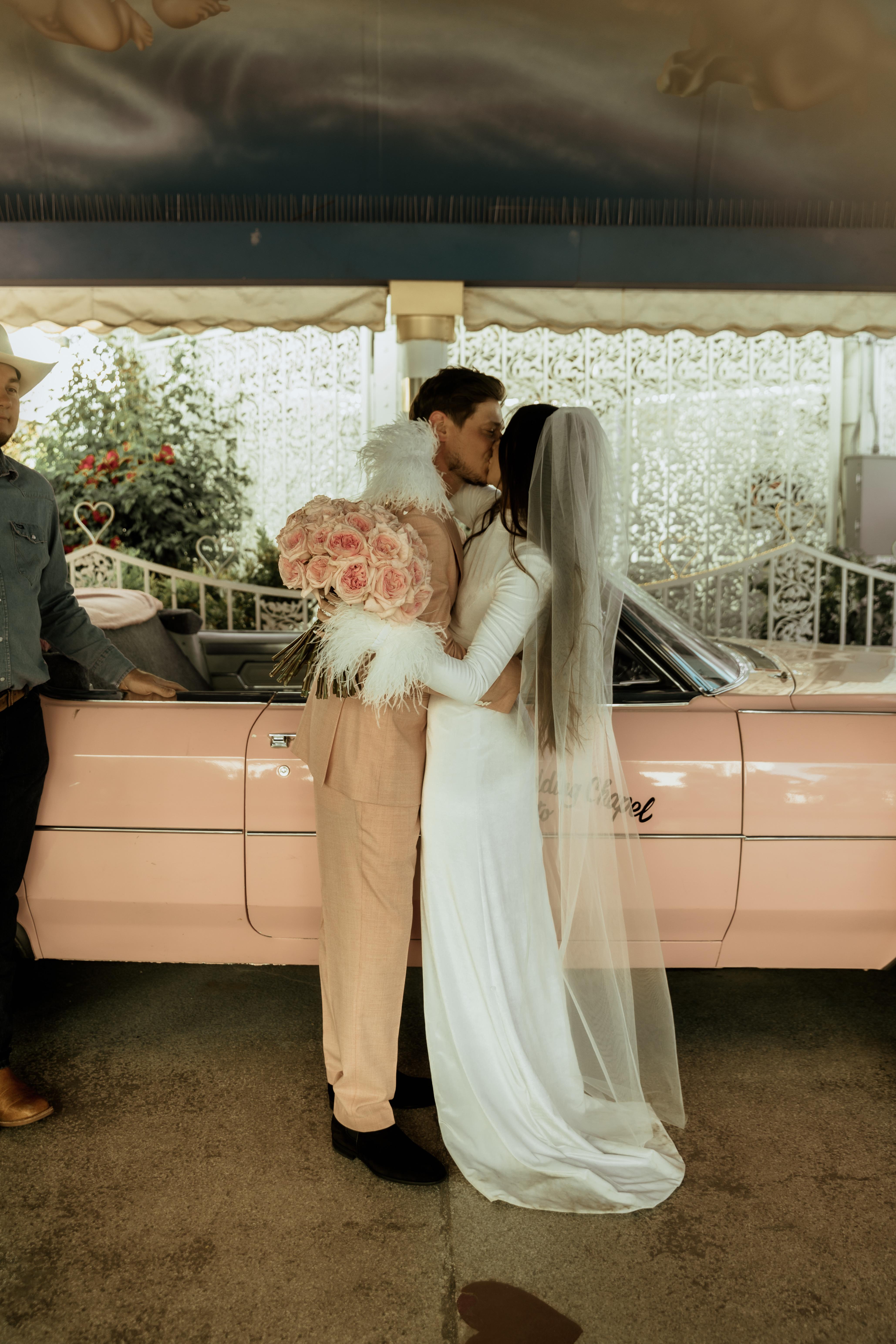 A Non-Traditional Wedding at Little White Wedding Chapel 12